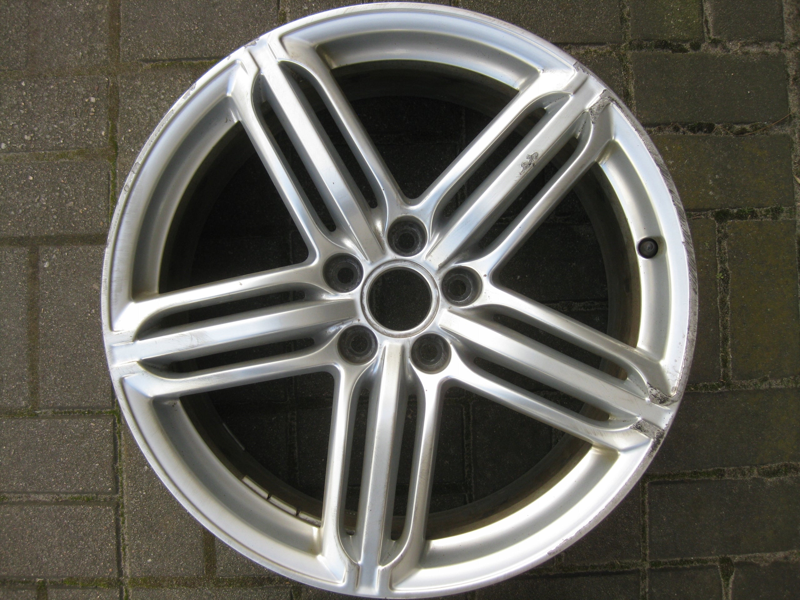  1x Alu Felge Audi Q5 Aluminum rim 19 Zoll 8.5J 5x112 36ET product image