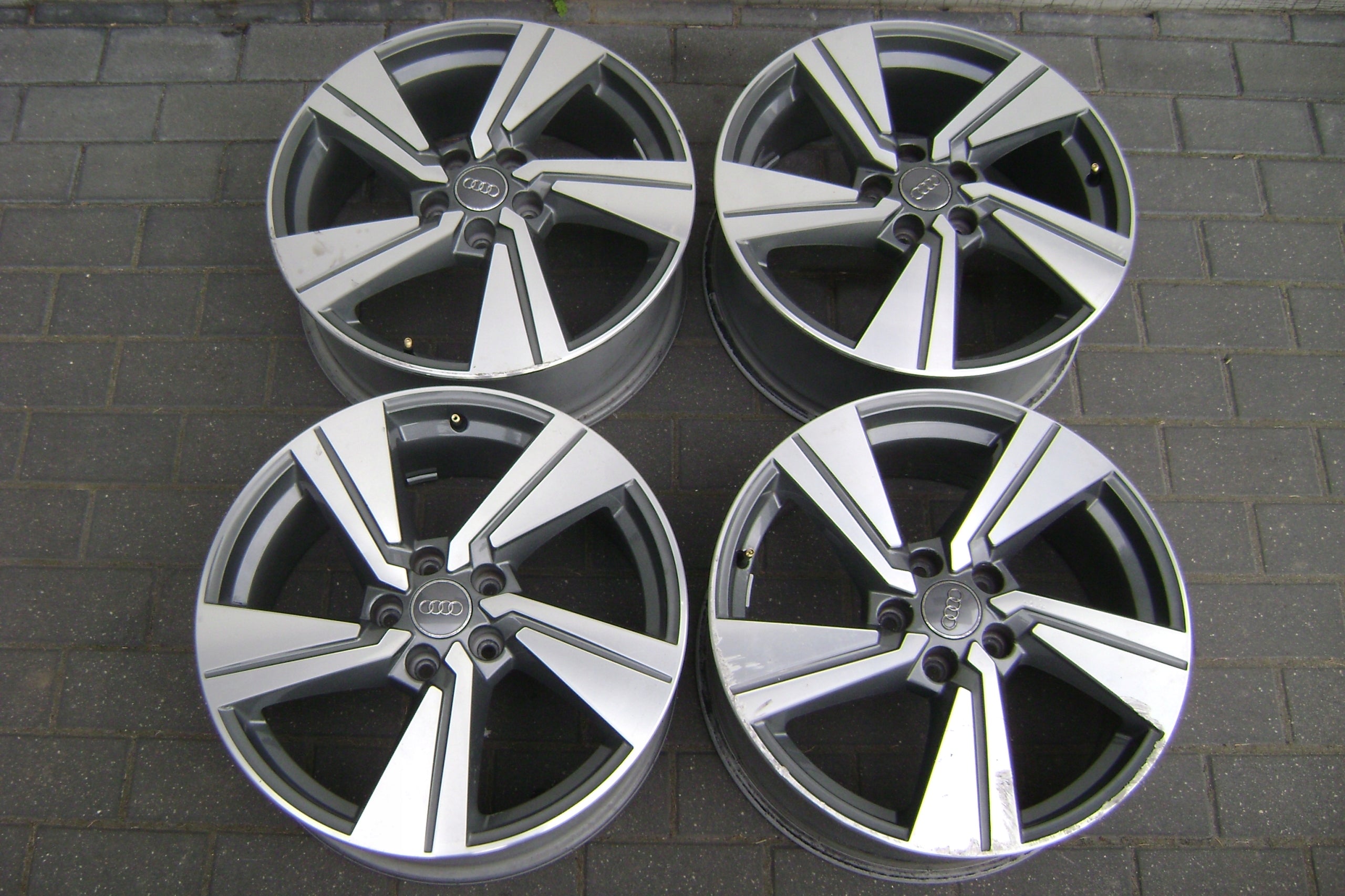 Alu rim Audi Q2 Aluminum rim 18 inch 7.0J 5x112 -45ET 