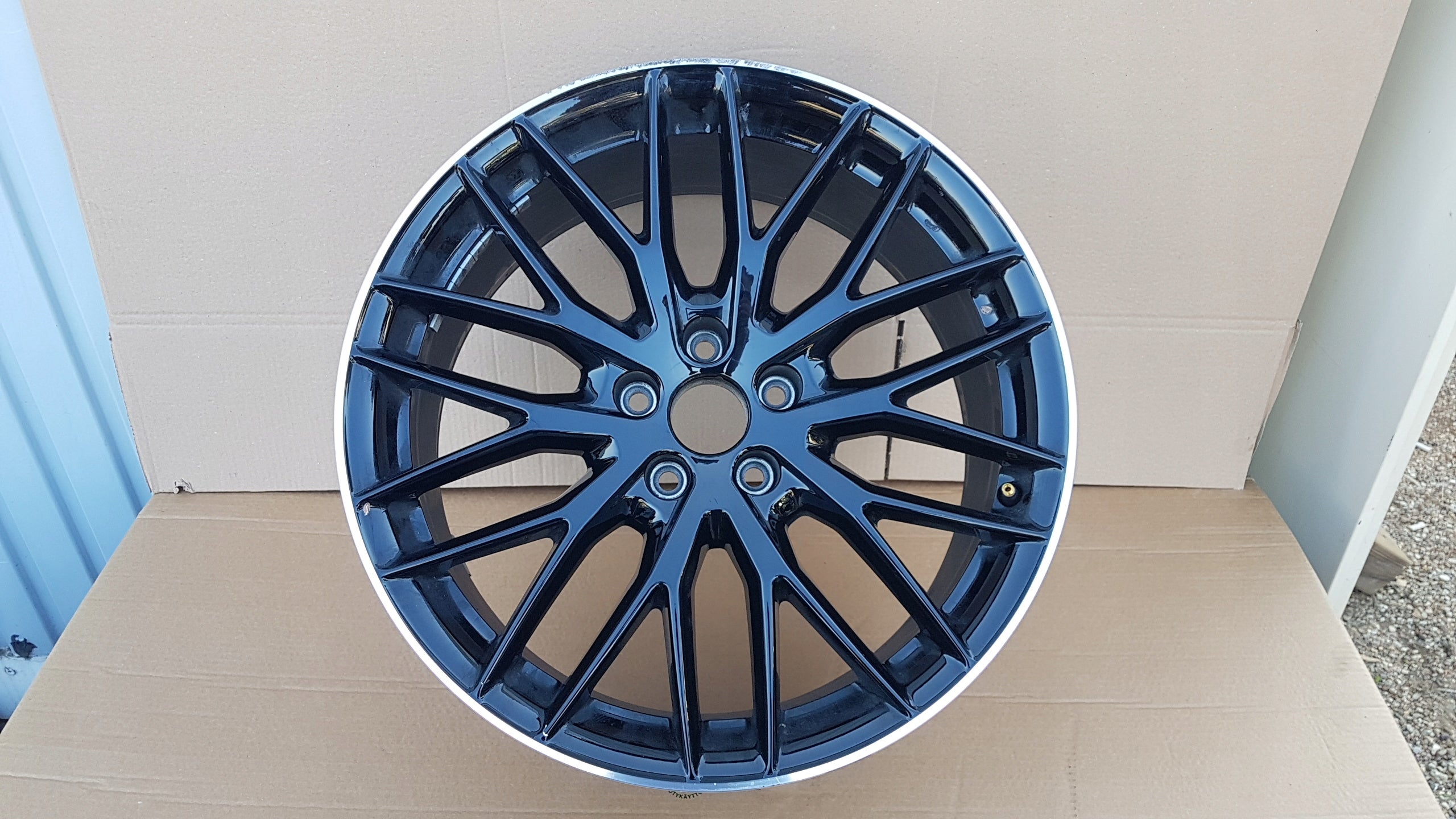 1x Alu Felge Audi Q2 Aluminum rim 19 Zoll 8.0J 5x112 45ET