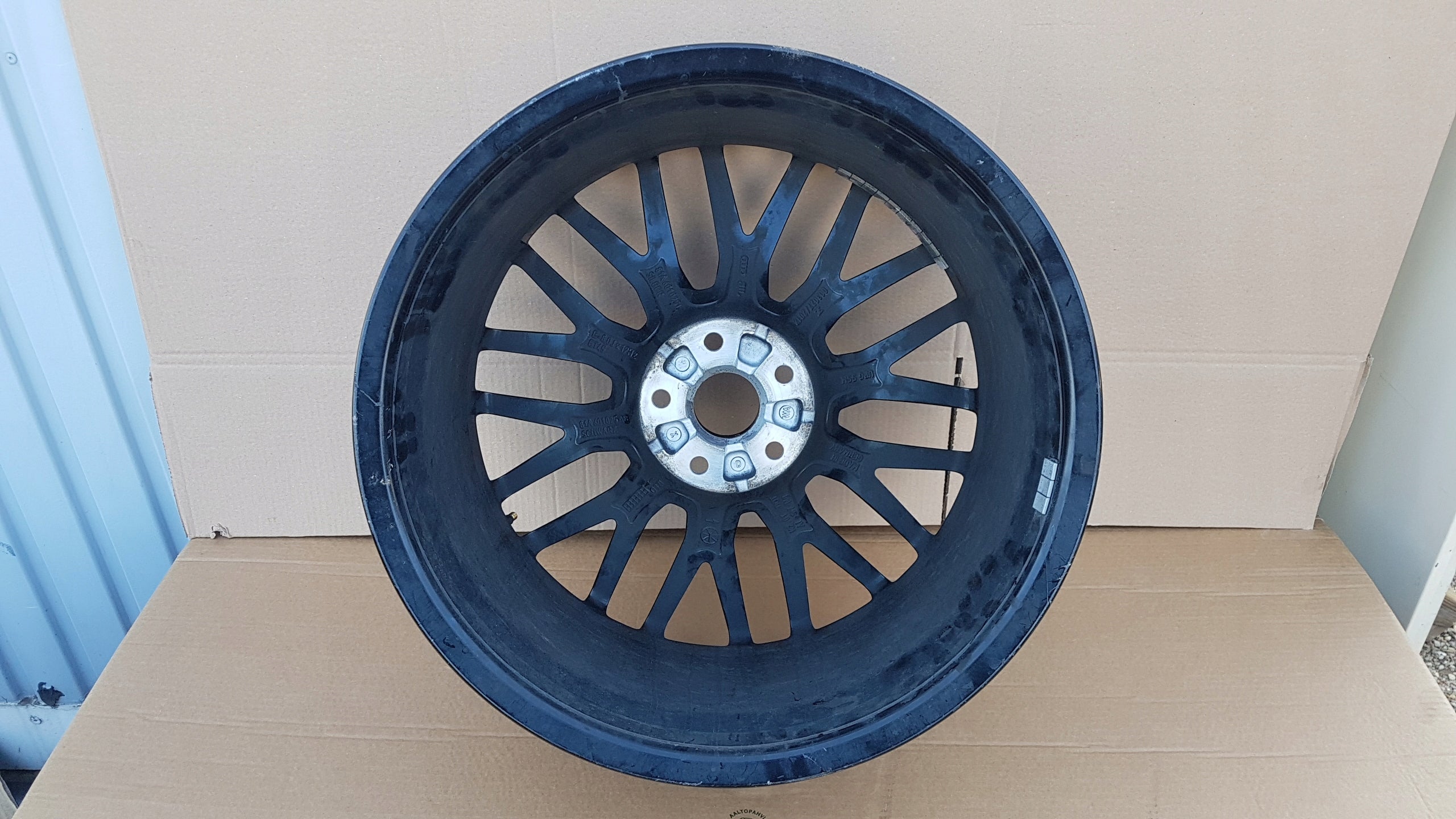 1x Alu Felge Audi Q2 Aluminum rim 19 Zoll 8.0J 5x112 45ET