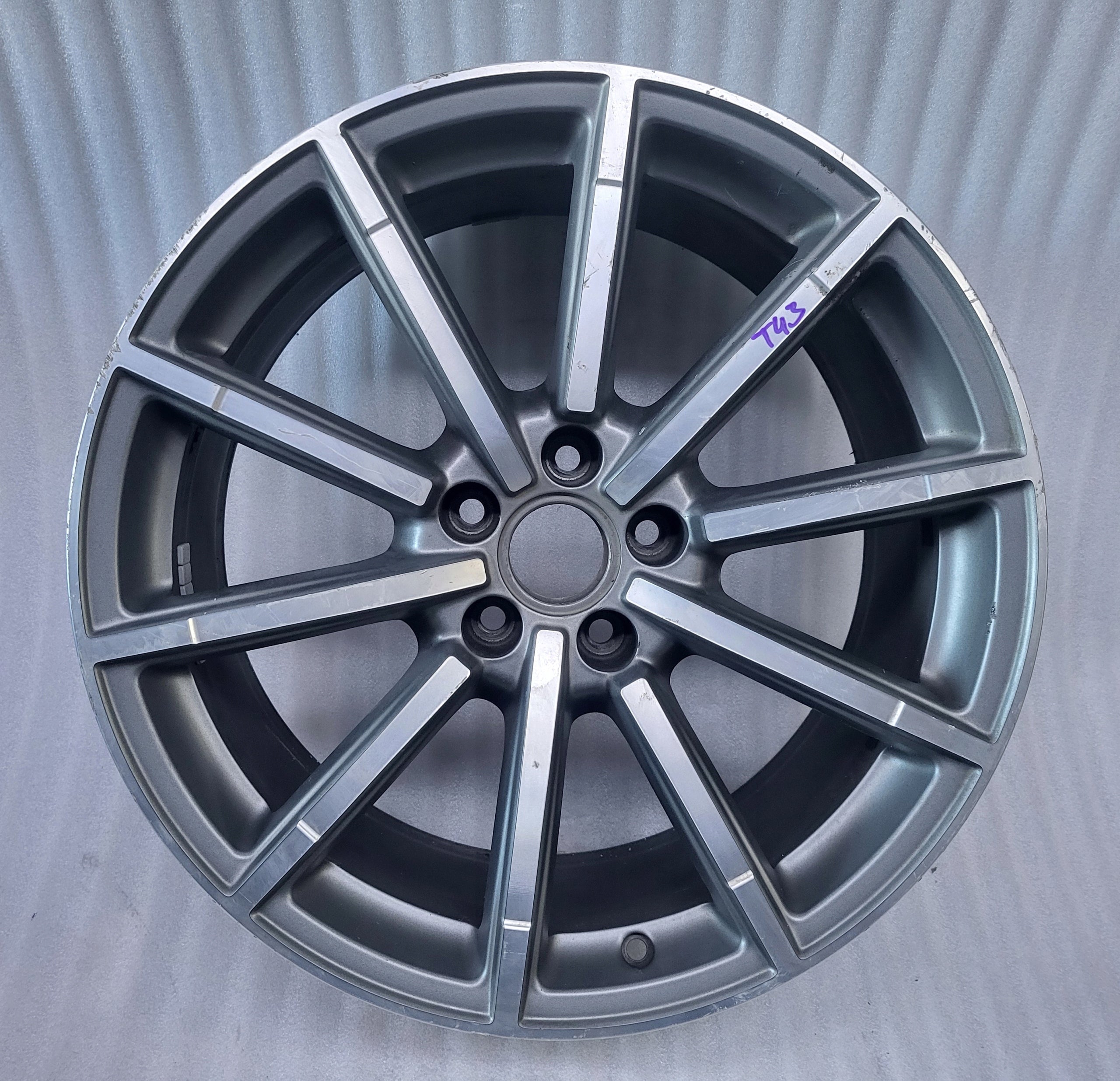 1x Alu Felge Audi Q3 RS Q3 Aluminum rim 19 Zoll 8.5J 5x112 36ET 8U0601025M