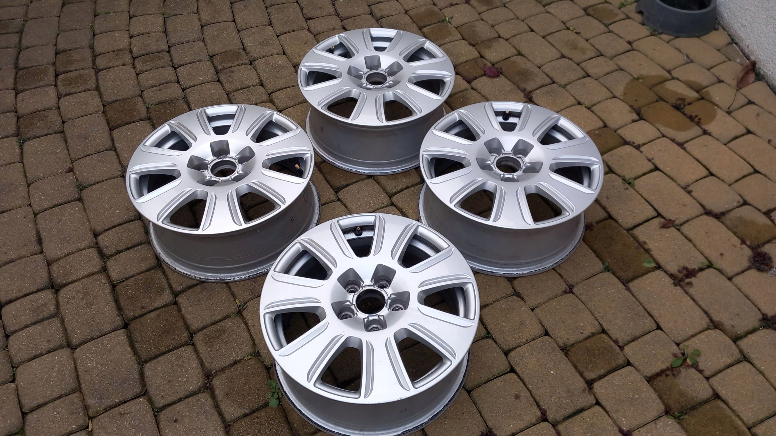 Alu Felge Audi Q3 Aluminum rim 16 Zoll 6.5J 5x112