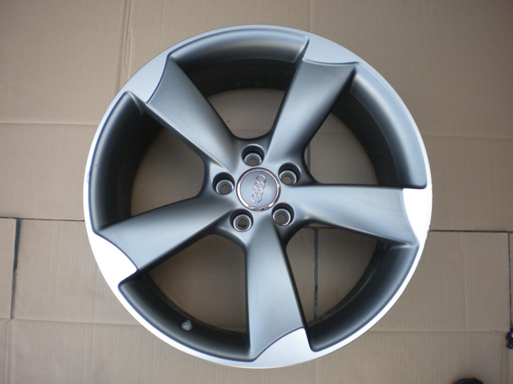 1x Alu Felge Audi Q3 Aluminum rim 20 Zoll 8.5J 5x112 36ET