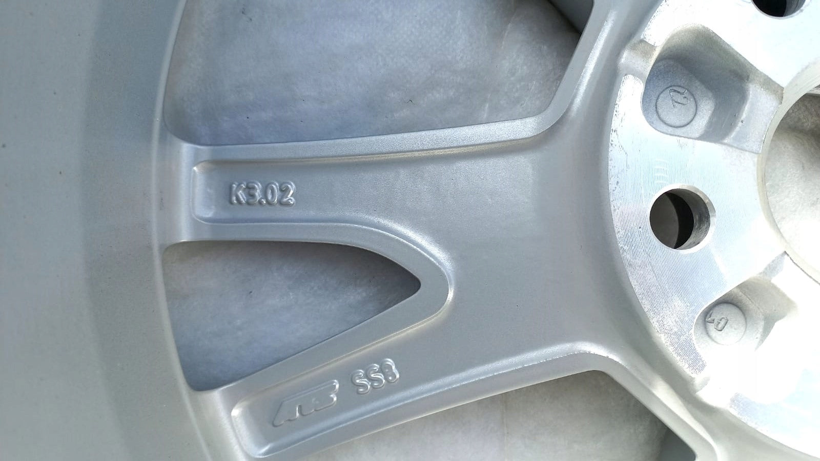 1x Alu Felge Audi Q3 Aluminum rim 17 Zoll 6.5J 5x112 8U0071497