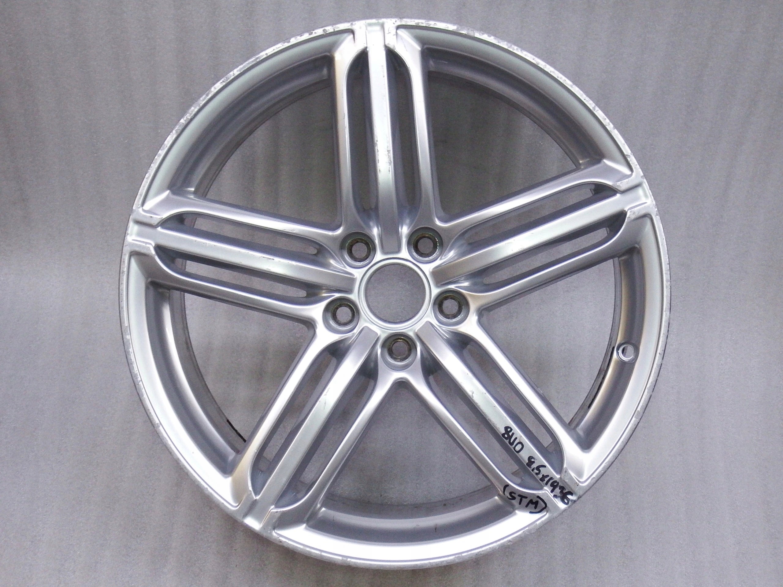  1x aluminum rim Audi Q3 aluminum rim 19 inch 8.5J 5x112 36ET 8U0601025AC  product image