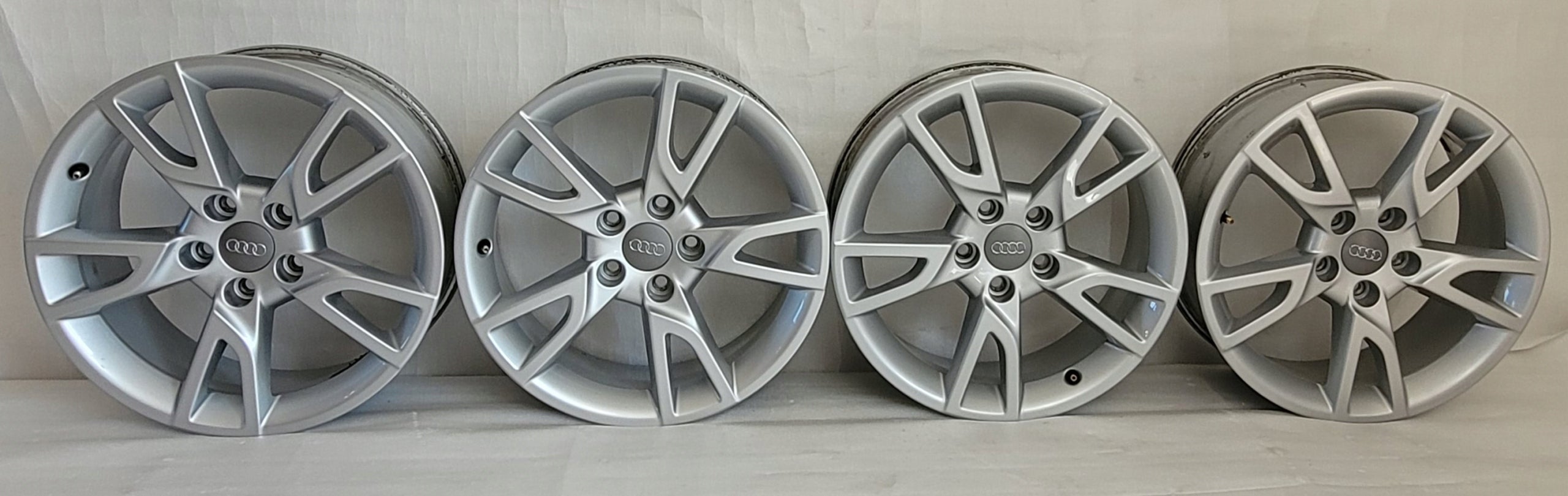 Alu Felge Audi Q3 Aluminum rim 17 Zoll 6.5J 5x112 33ET 8U0071497