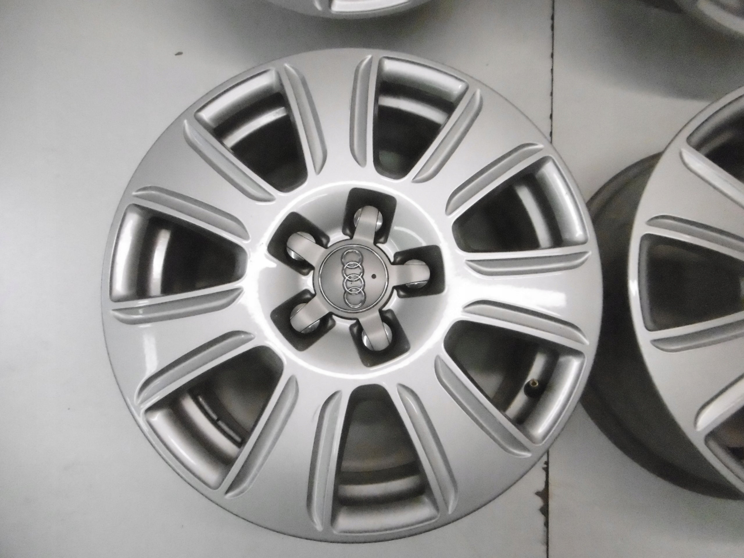 Alu Felge Audi Q3 Aluminum rim 16 Zoll 6.5J 5x112 33ET