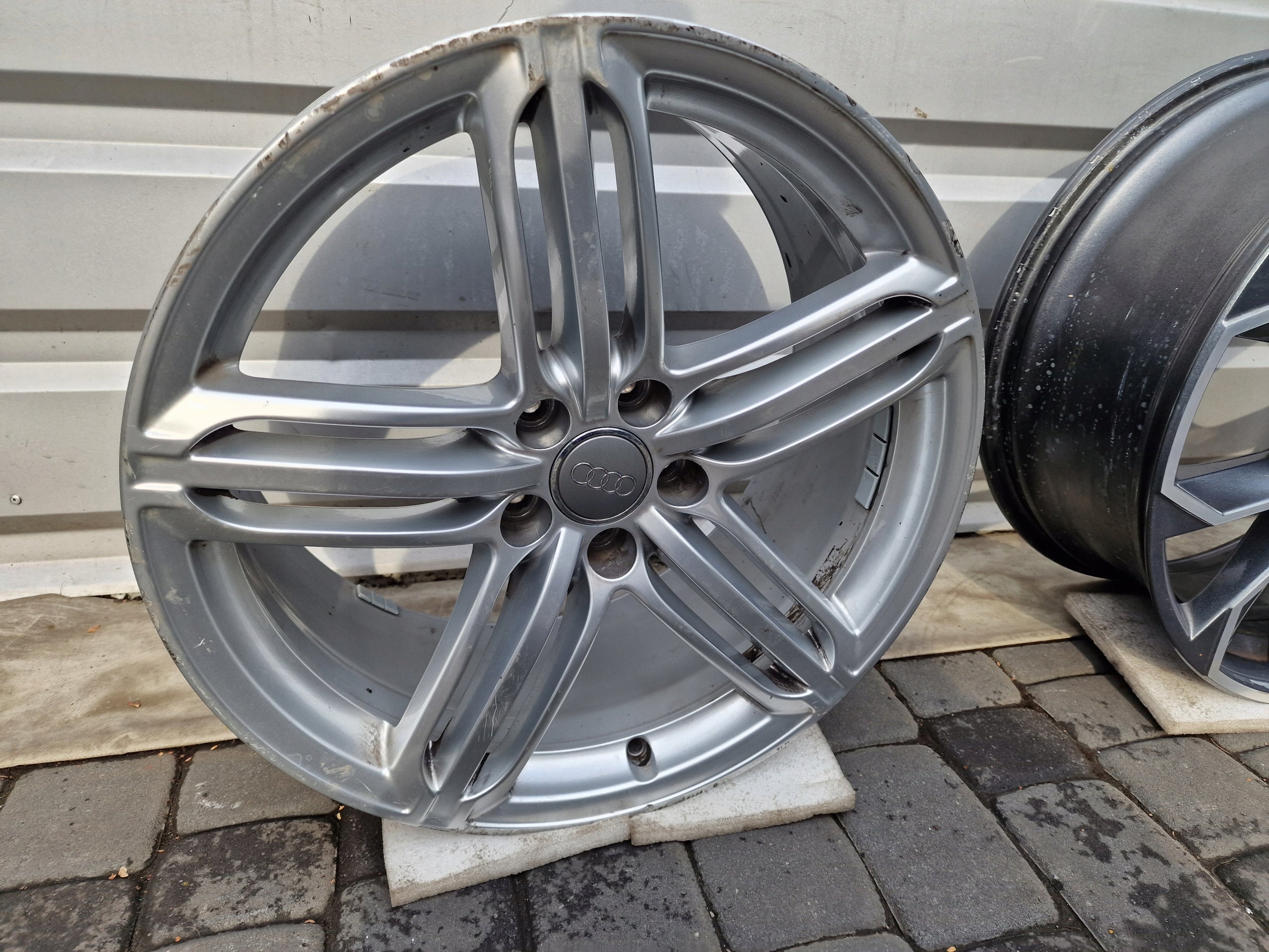 1x Alu Felge Audi Q3 Aluminum rim 19 Zoll 8.5J 5x112 36ET