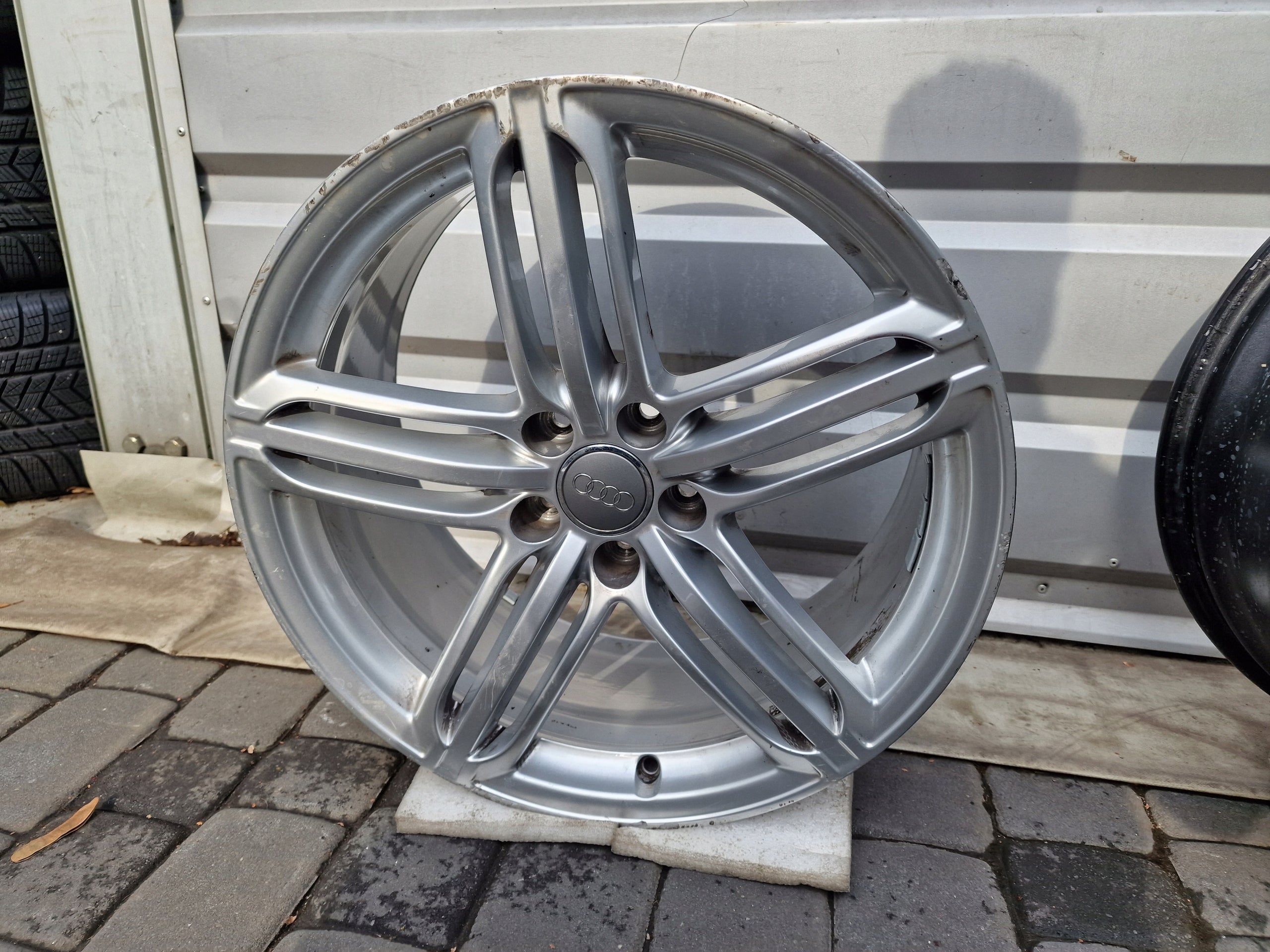 1x Alu Felge Audi Q3 Aluminum rim 19 Zoll 8.5J 5x112 36ET