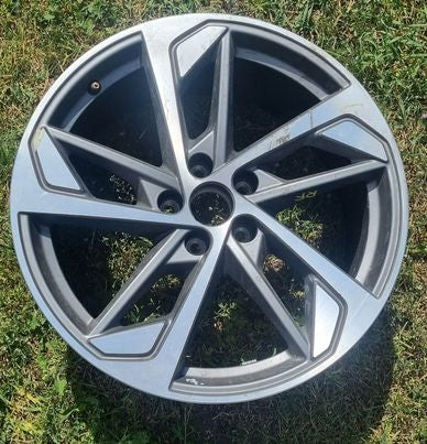 1x Alu Felge Audi Q3 Aluminum rim 19 Zoll 8.5J