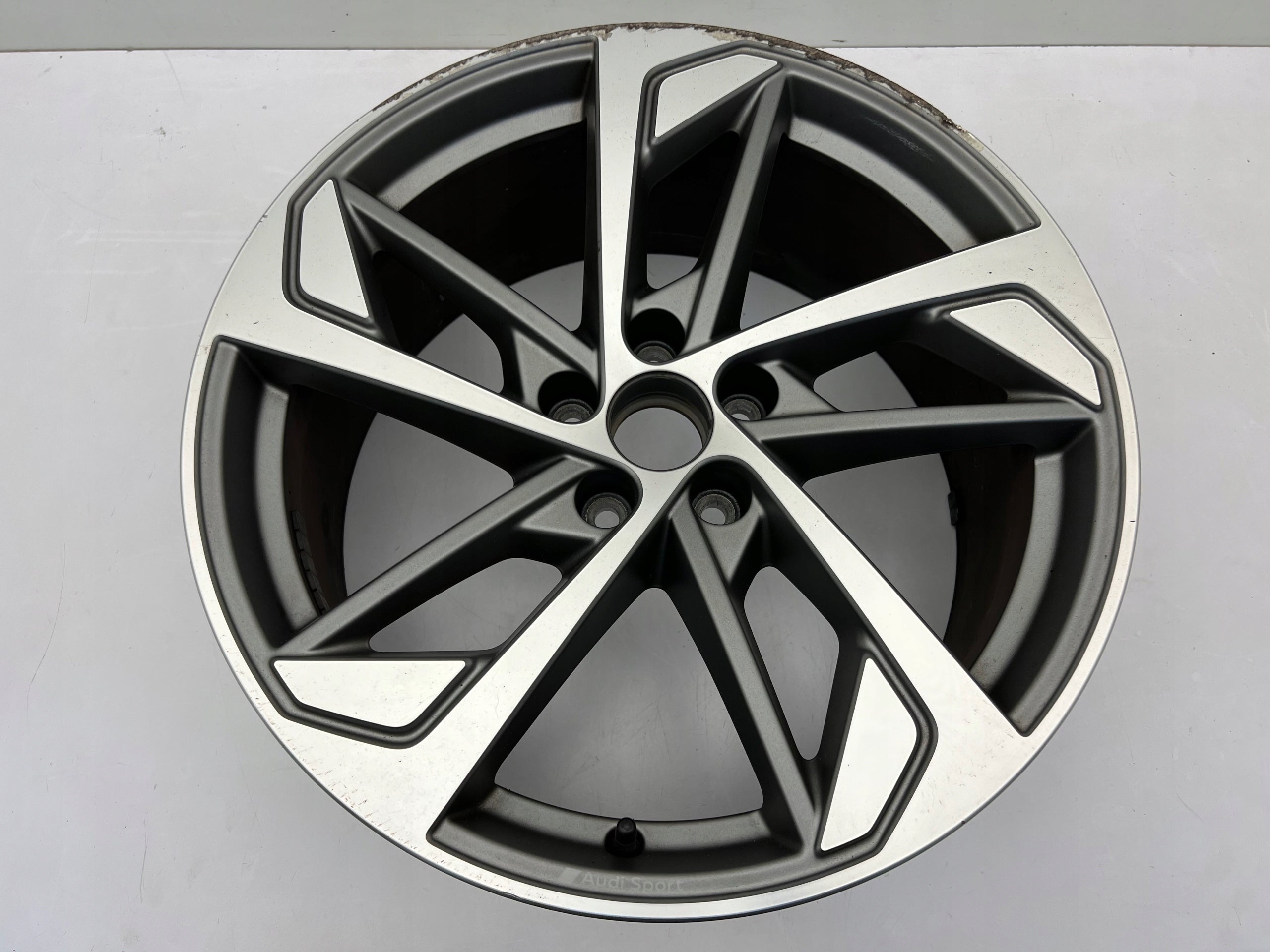  1x aluminum rim Audi Q3 aluminum rim 19 inch 8.5J 5x112 83A601025  product image