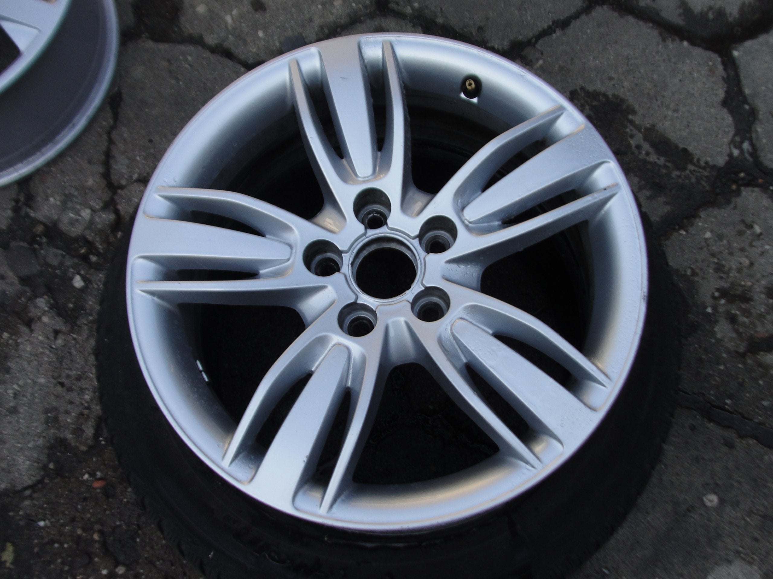  1x Alu Felge Audi Q3 Aluminum rim 17 Zoll 6.5J 5x112 33ET 8U0601025E product image