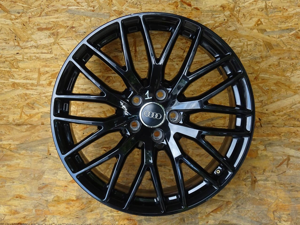  1x aluminum rim Audi Q3 aluminum rim 19 inch 8.5J 5x112 36ET 8U0601025AT  product image