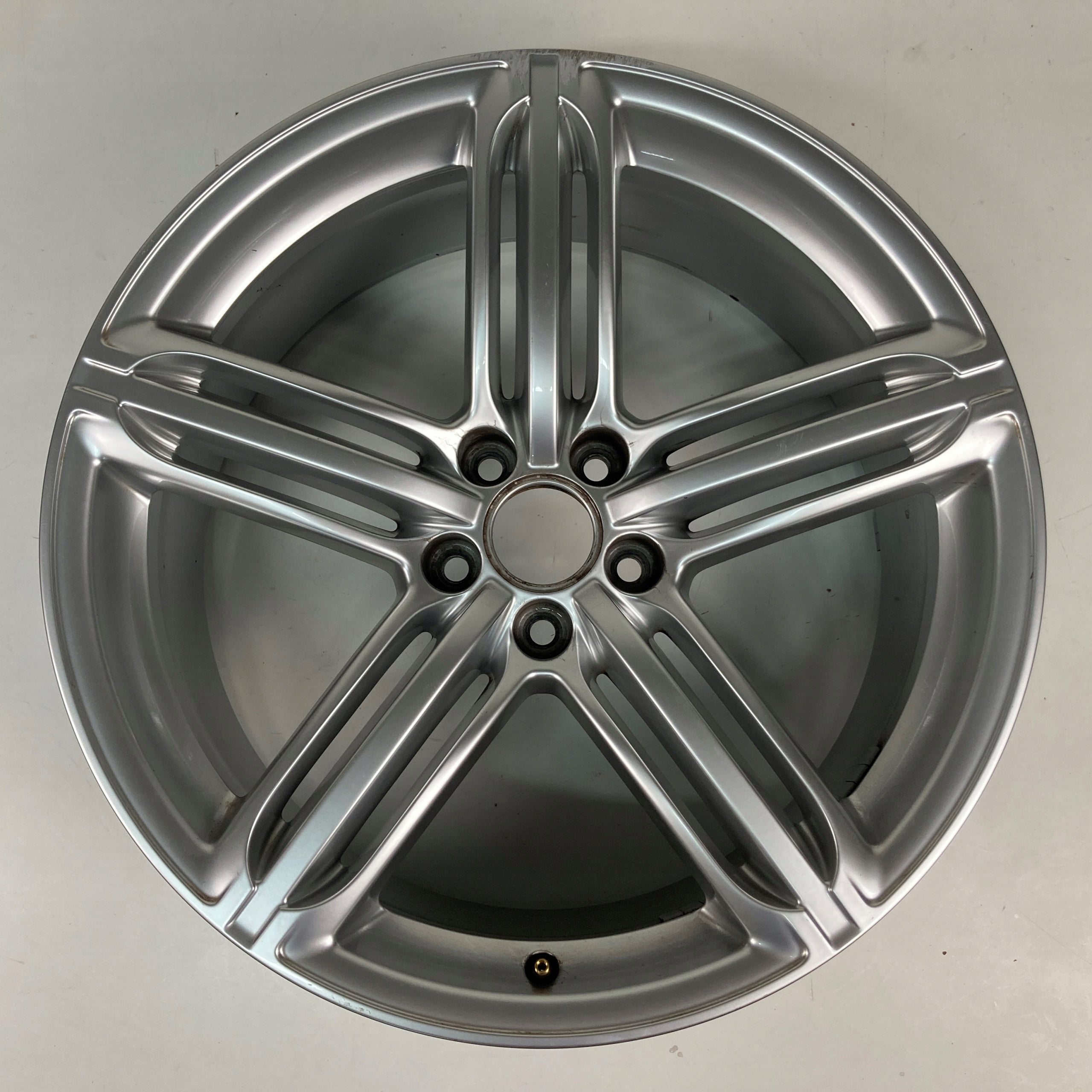  1x aluminum rim Audi Q5 SQ5 aluminum rim 20 inch 8.5J 5x112 33ET 8R0601025BG  product image