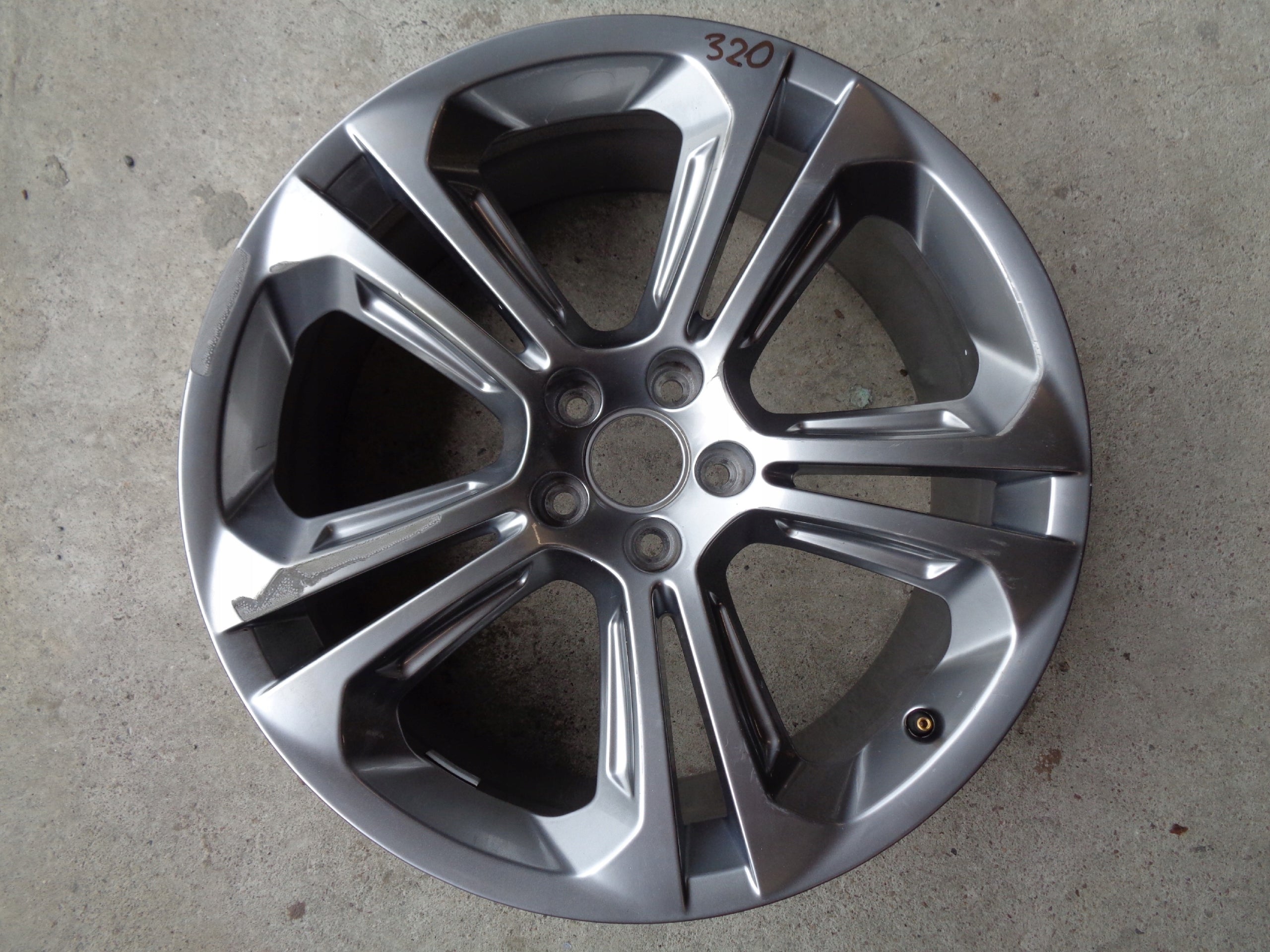  1x Alu Felge Audi Q5 SQ5 Aluminum rim 20 Zoll 8.5J 5x112 33ET 8R0601025BK product image