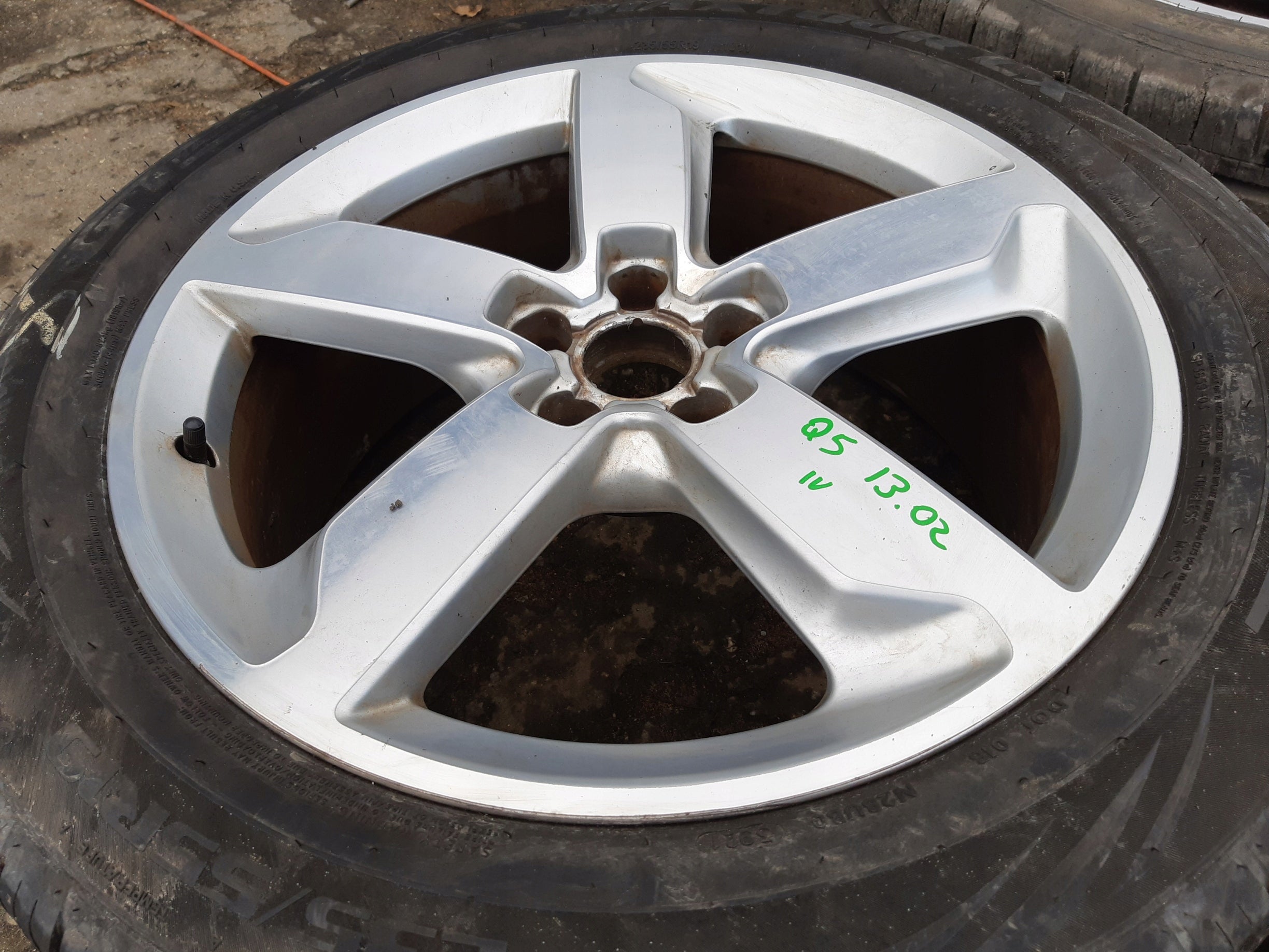  1x aluminum rim Audi Q5 SQ5 Aluminum rim 19 inch 8.0J 5x112 39ET 8R0601025J  product image