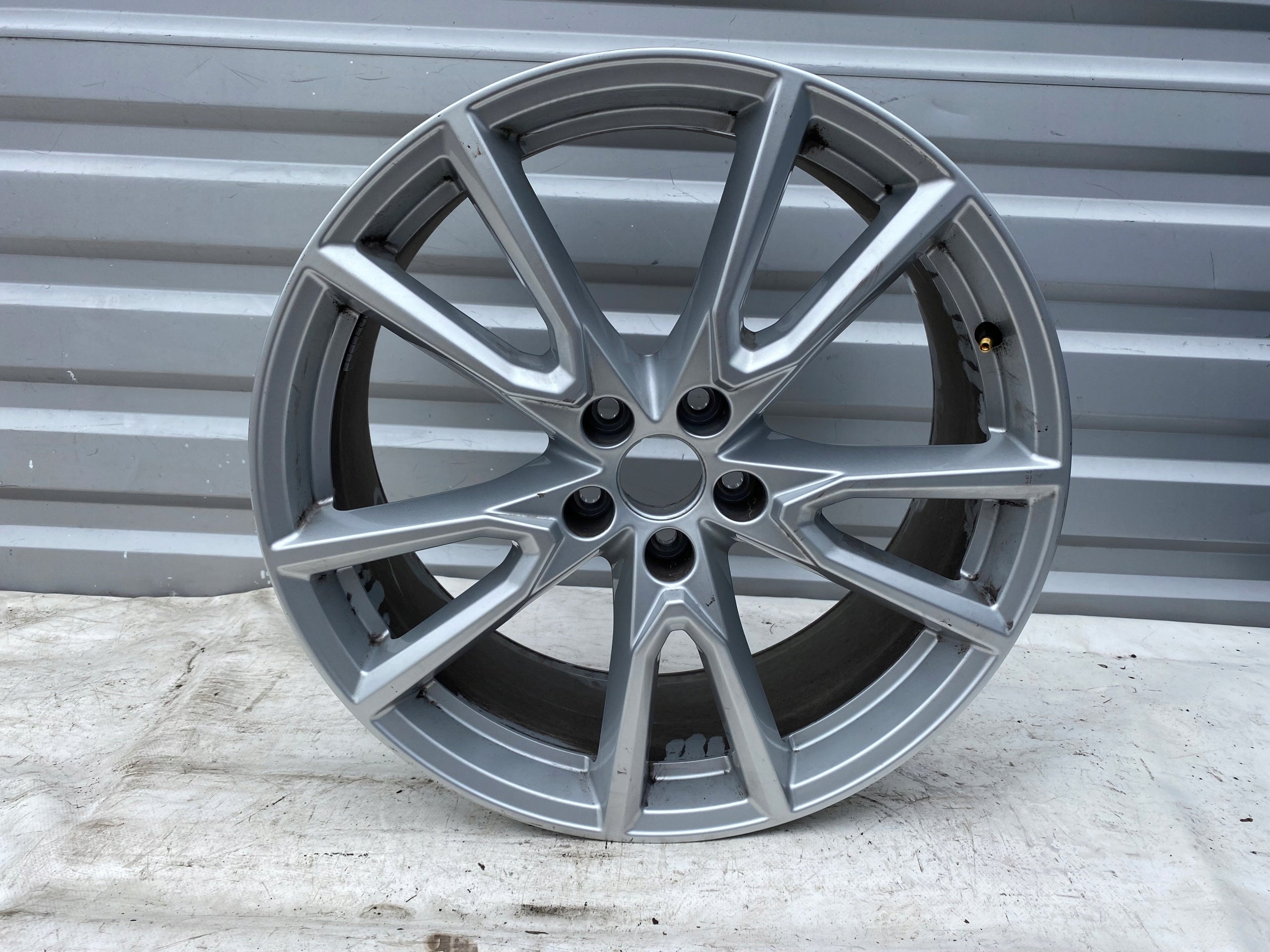 1x Alu Felge Audi Q5 SQ5 Aluminum rim 20 Zoll 8.0J 5x112 39ET 80A071490A