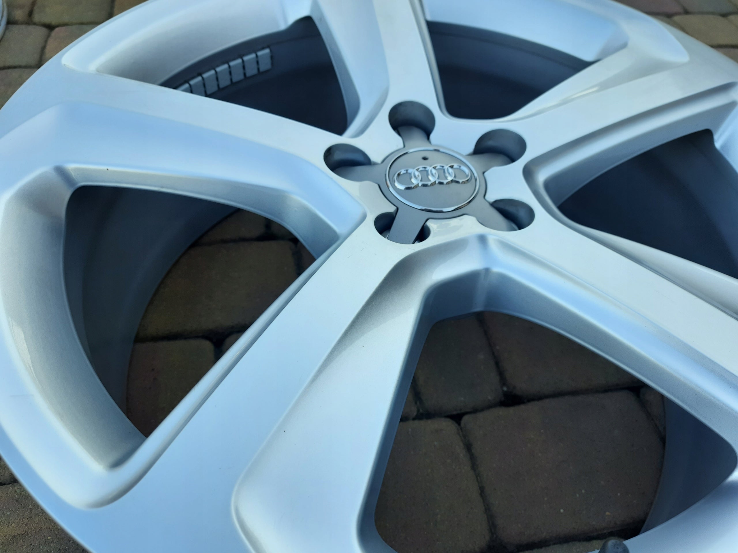 Alu Felge Audi Q5 SQ5 Aluminum rim 20 Zoll 8.5J 5x112 33ET