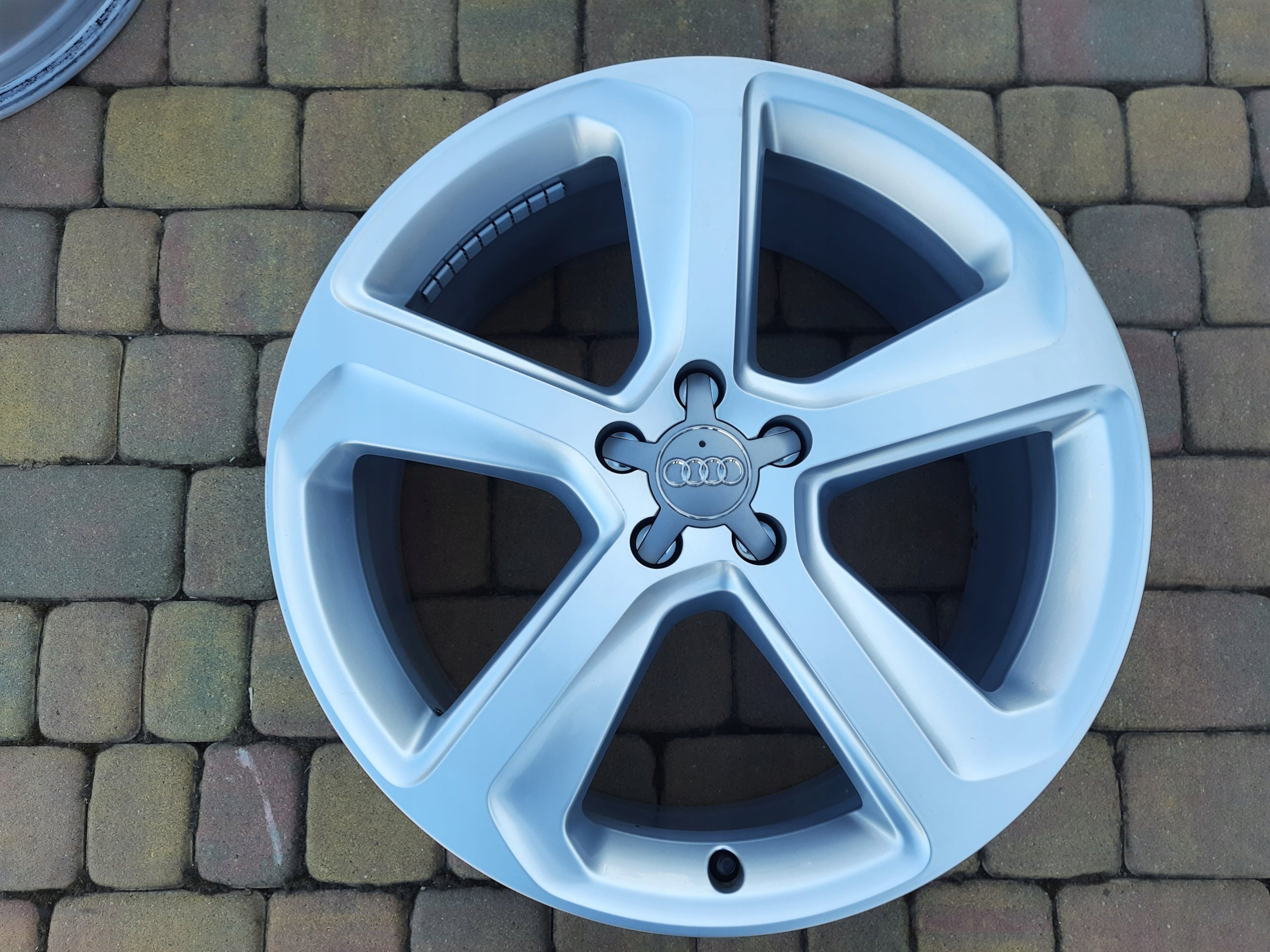 Alu Felge Audi Q5 SQ5 Aluminum rim 20 Zoll 8.5J 5x112 33ET