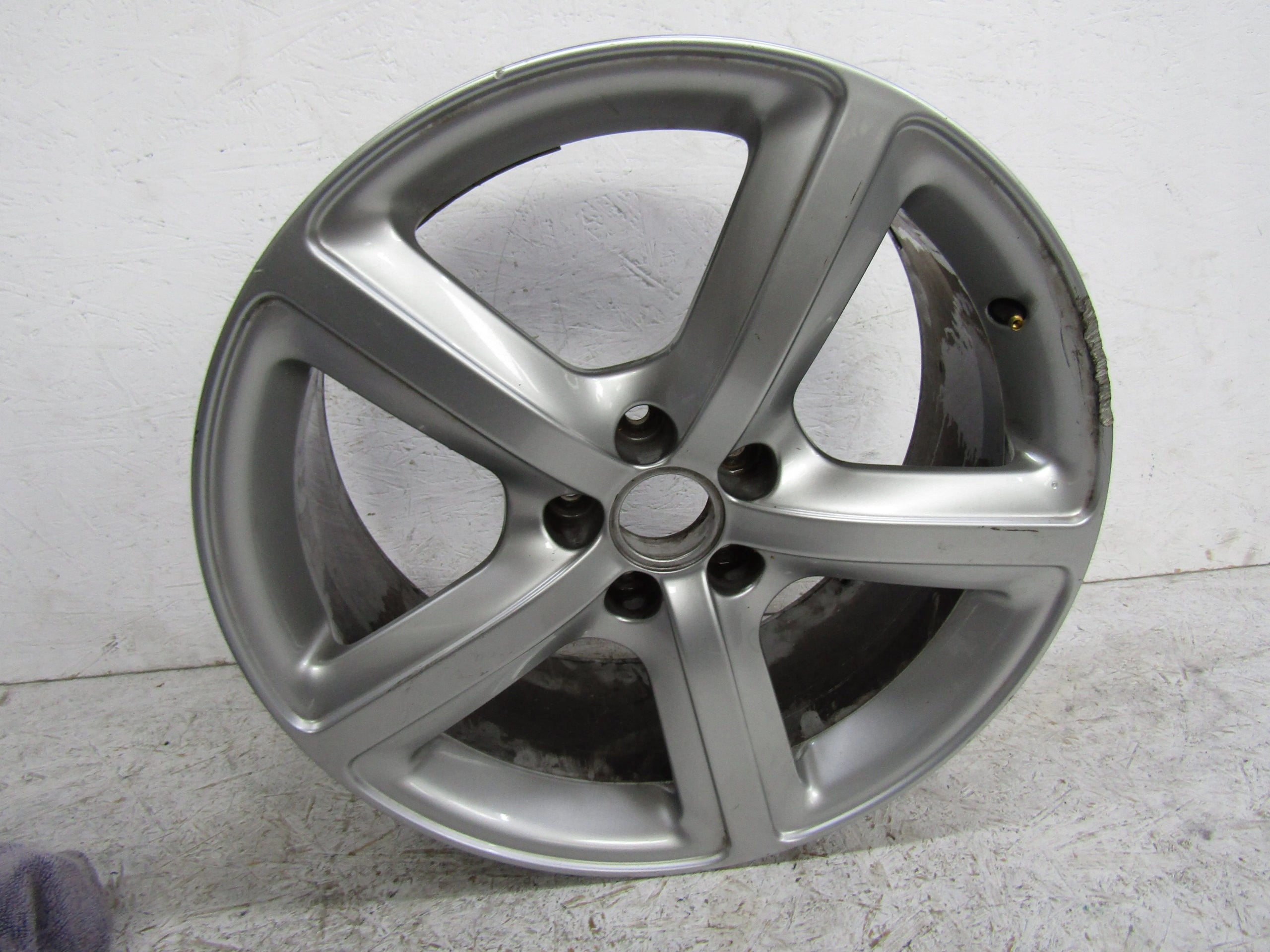 1x Alu Felge Audi Q5 Aluminum rim 19 Zoll 8.0J 5x112 39ET 8R0601025L