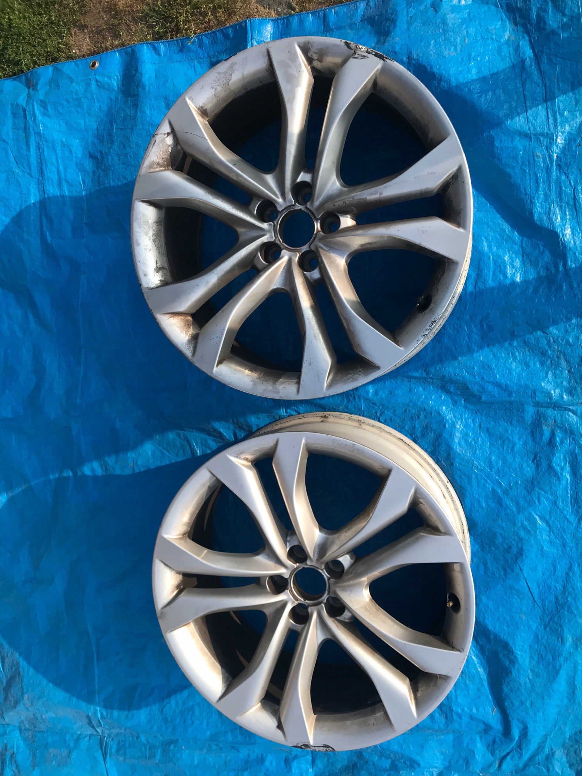 1x Alu Felge Audi Q5 Aluminum rim 20 Zoll 8.5J 5x112 56ET 8R0601025AP