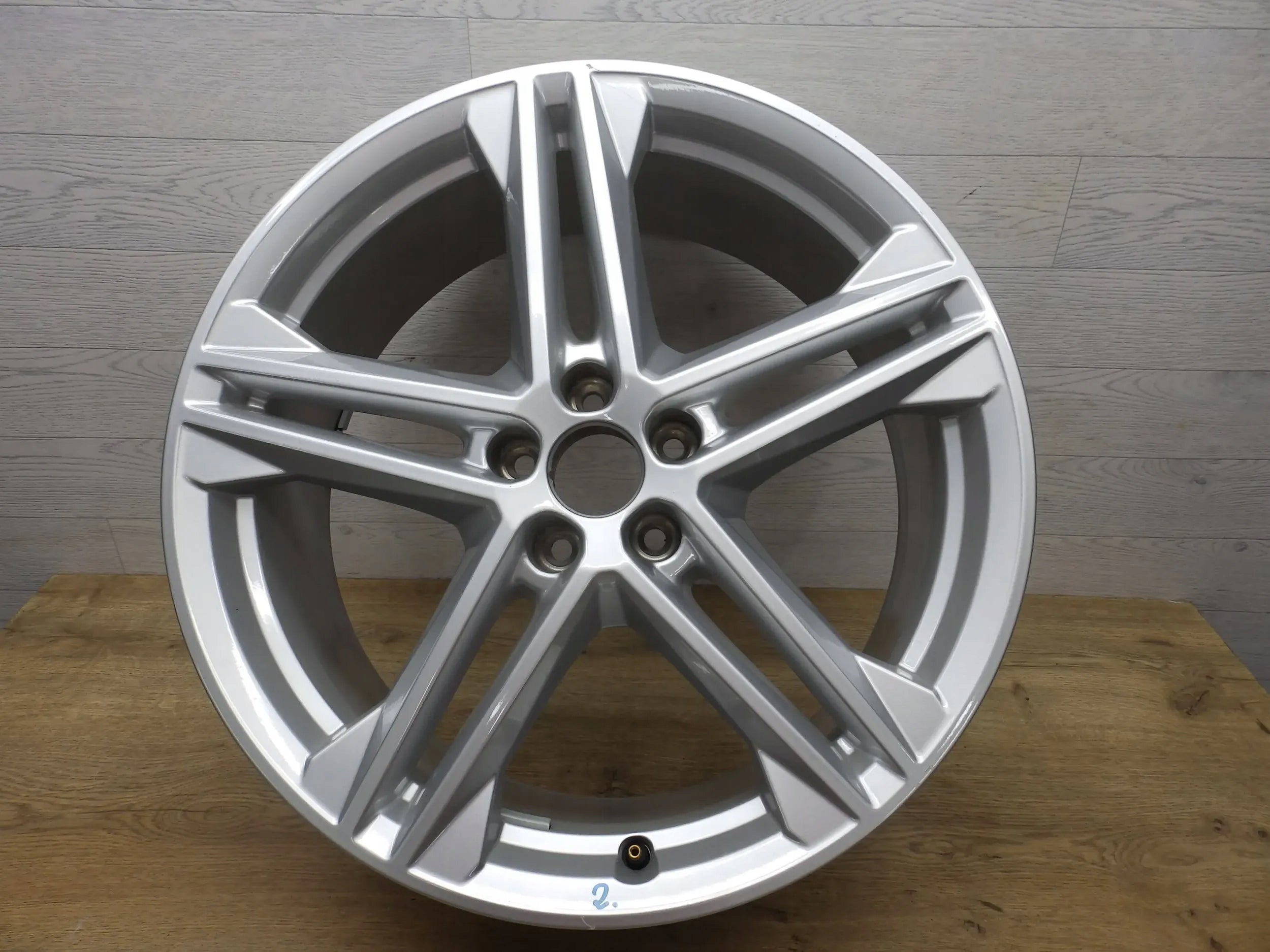 1x Alu Felge Audi Q5 Aluminum rim 20 Zoll 8.0J 5x112 39ET 80A601025N