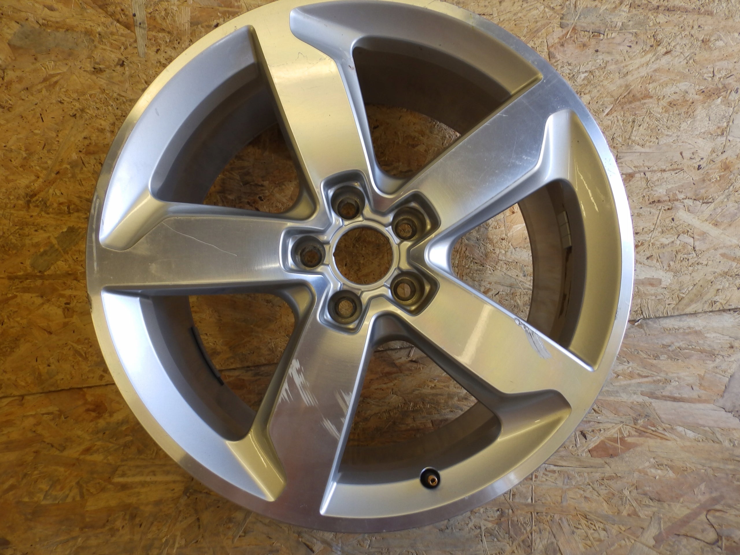 1x aluminum rim Audi Q5 Aluminum rim 19 inch 8.0J 5x112 39ET 