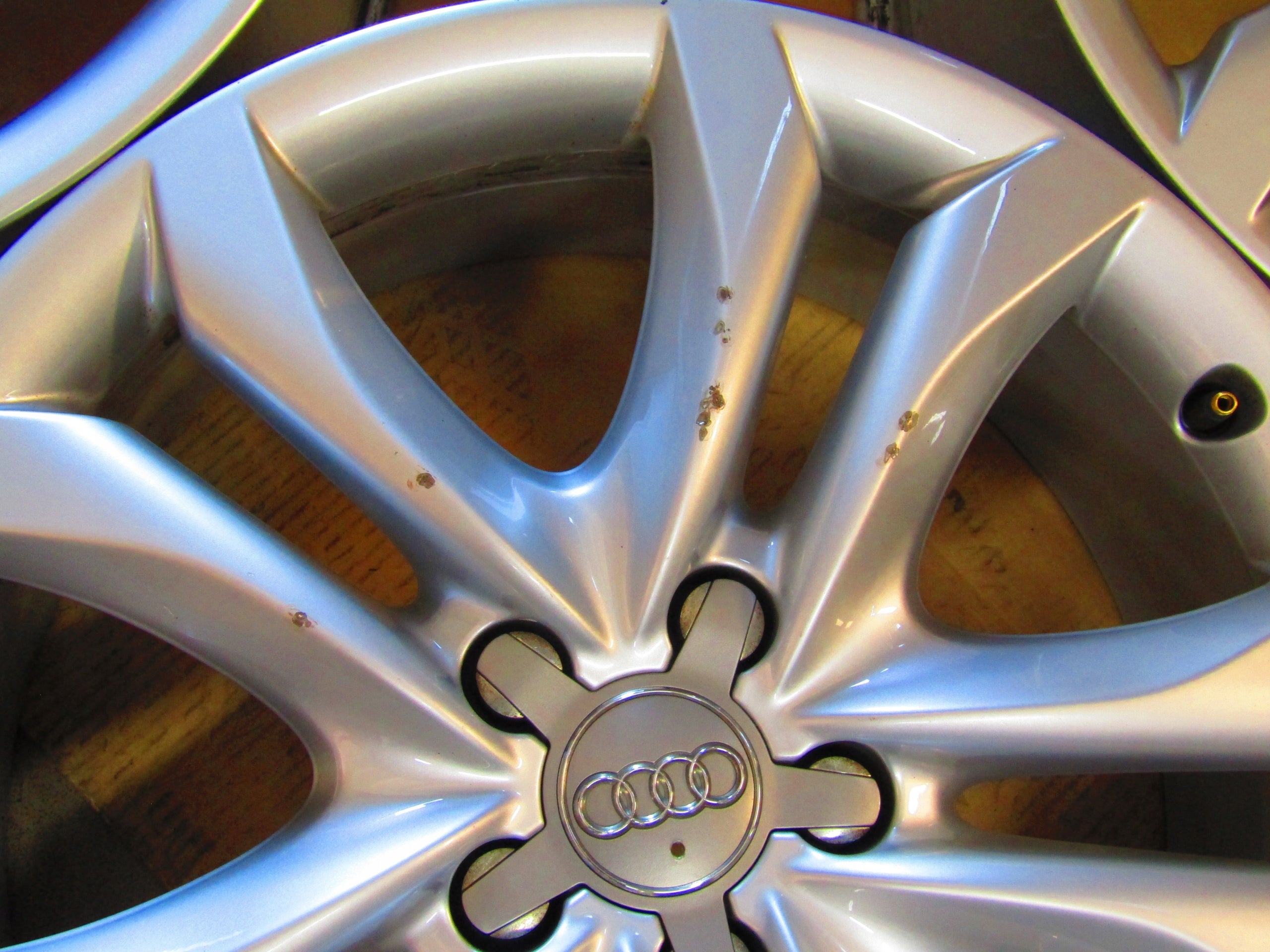 Alu Felge Audi Q5 Aluminum rim 19 Zoll 7.0J 5x112 37ET 8R0601025AL