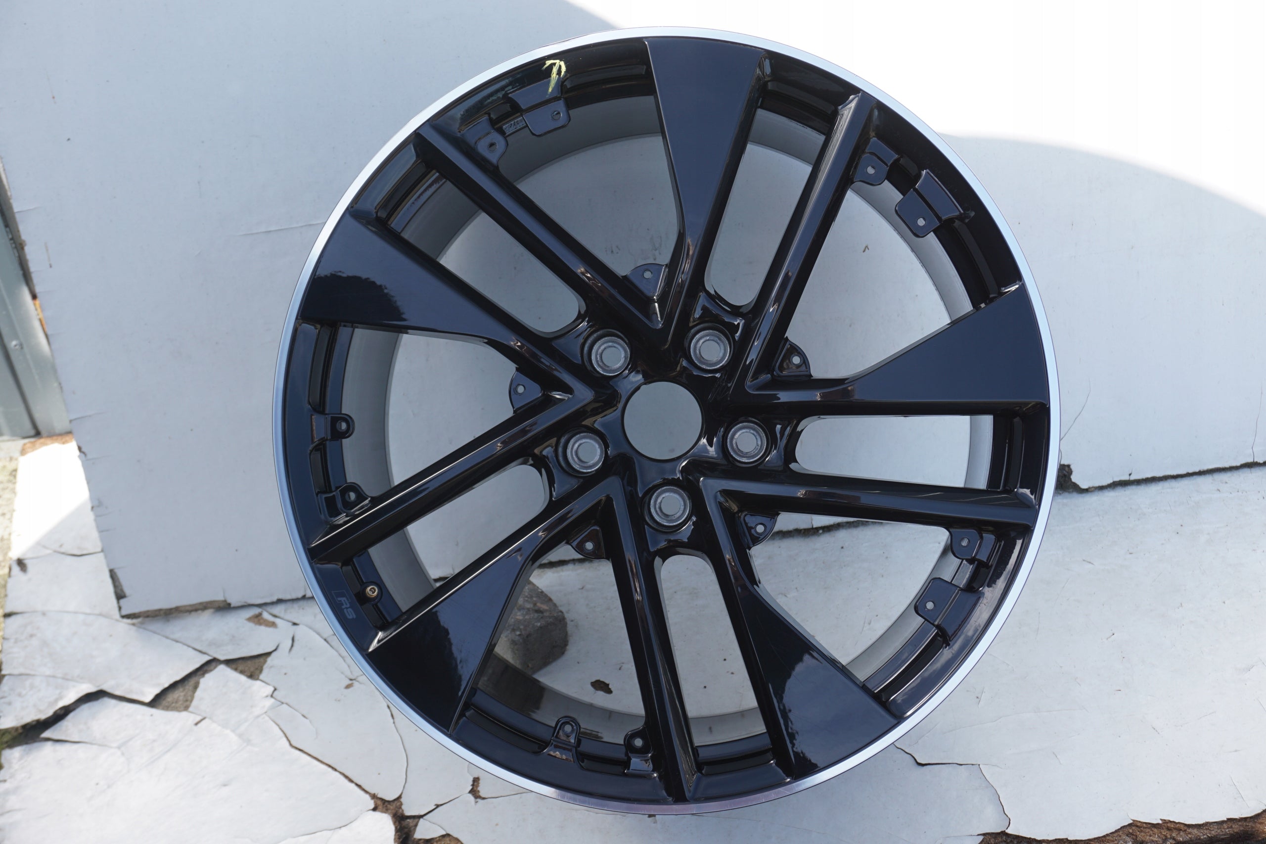  1x aluminum rim Audi e-tron aluminum rim 21 inch 11.5J 5x130 66ET 4J3601025AB  product image