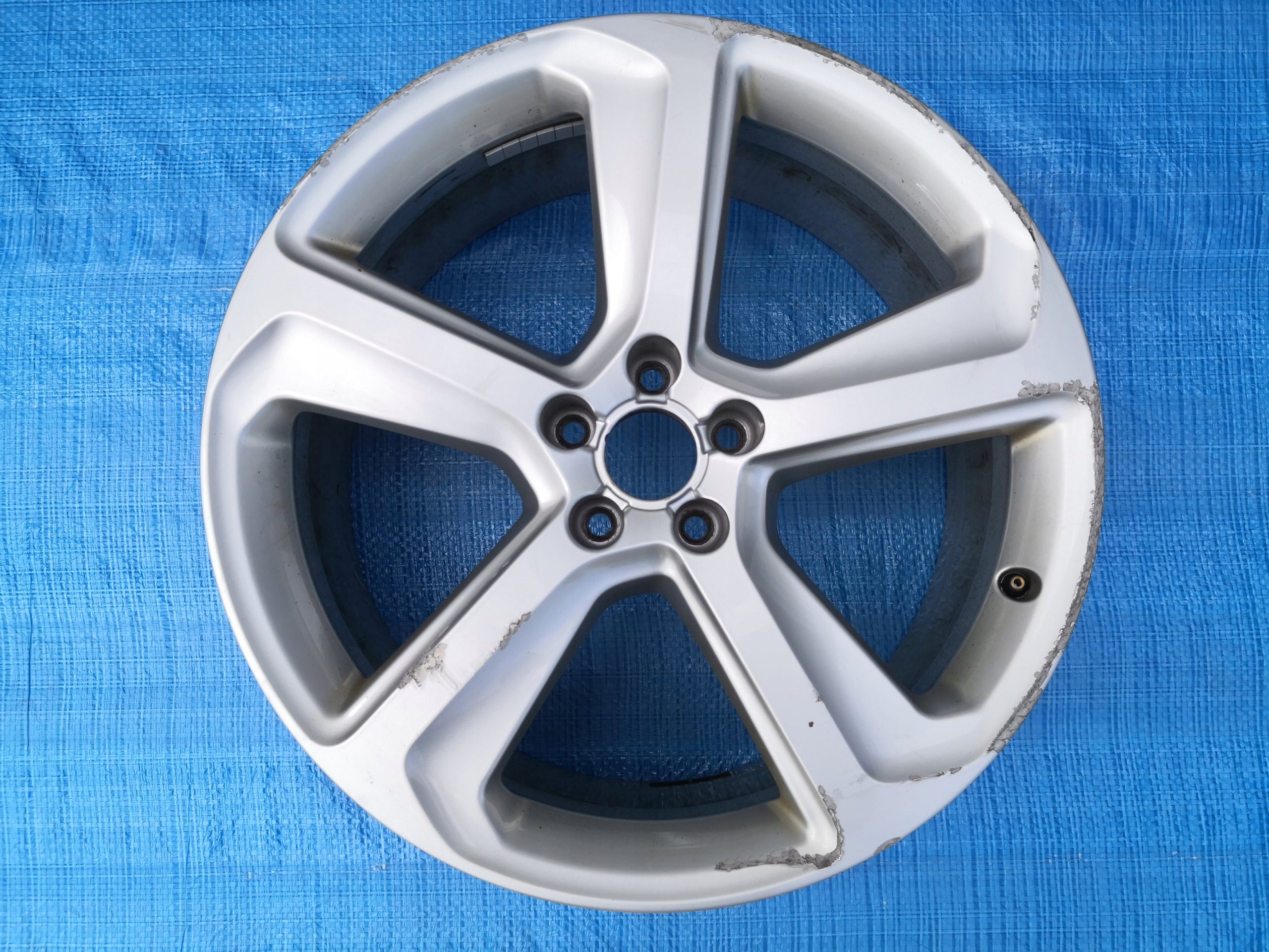  1x Alu Felge Audi Q5 Aluminum rim 20 Zoll 8.5J 5x112 33ET 8R0601025CJ product image