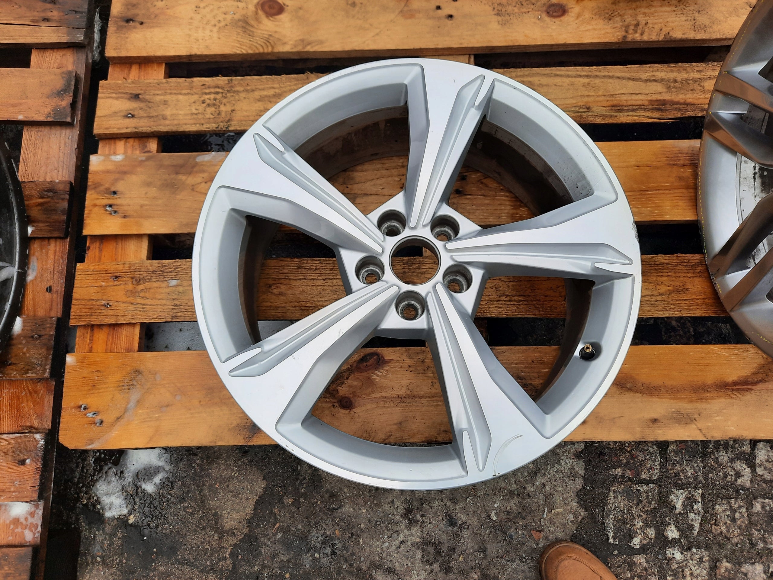  1x aluminum rim Audi Q5 aluminum rim 19 inch 8.0J 5x112 39ET 80A601025E  product image