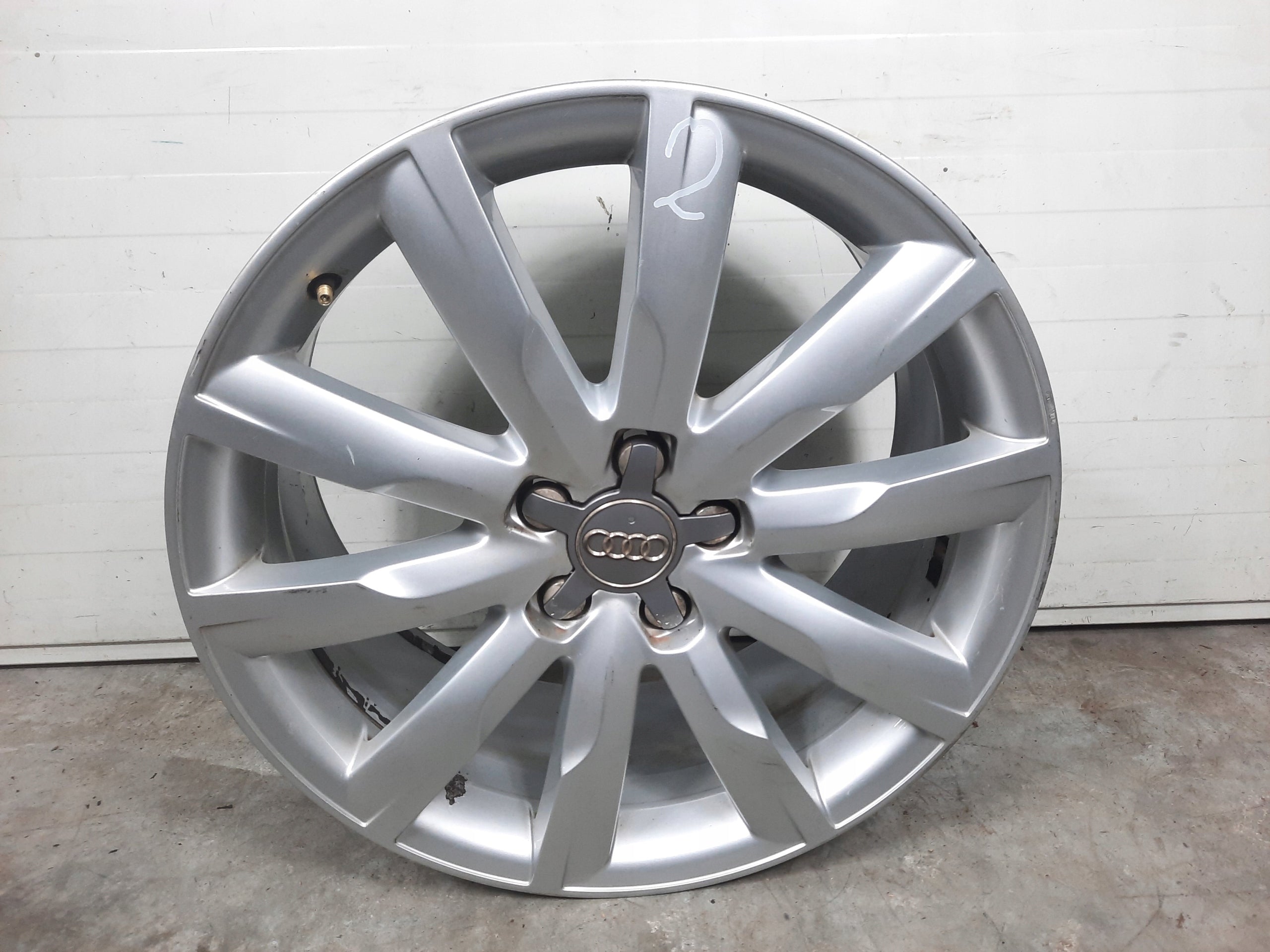 1x Alu Felge Audi Q5 Aluminum rim 19 Zoll 8.0J 5x112 8R0601025B