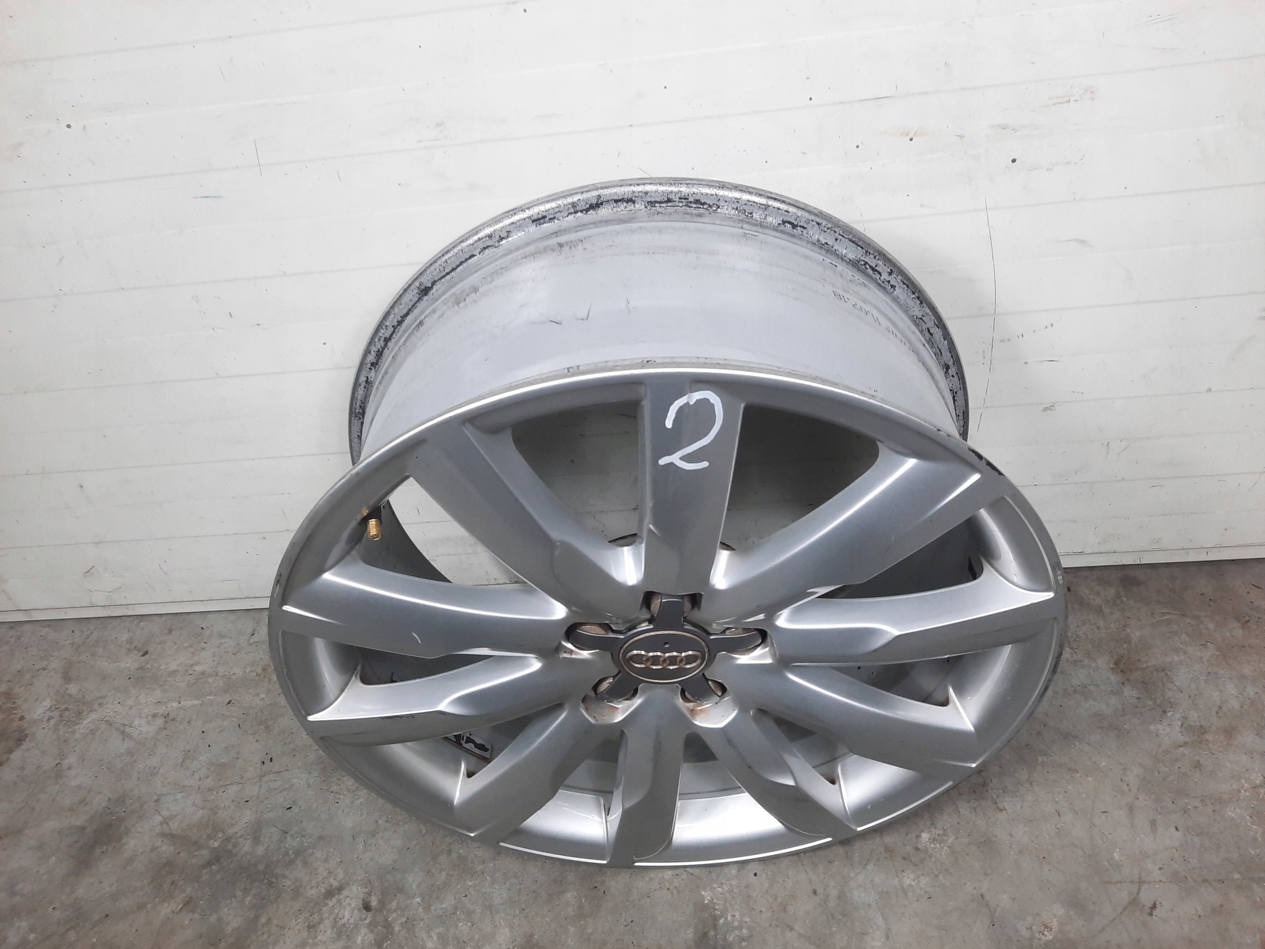 1x Alu Felge Audi Q5 Aluminum rim 19 Zoll 8.0J 5x112 8R0601025B