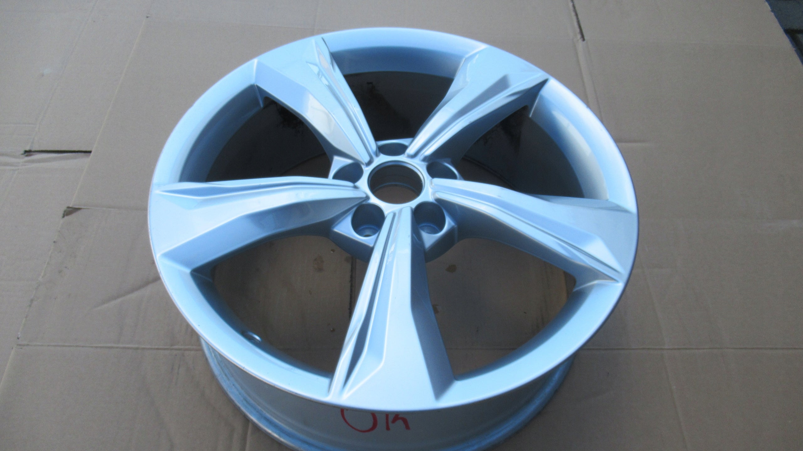 1x Alu Felge Audi Q5 Aluminum rim 19 Zoll 7.0J 5x112