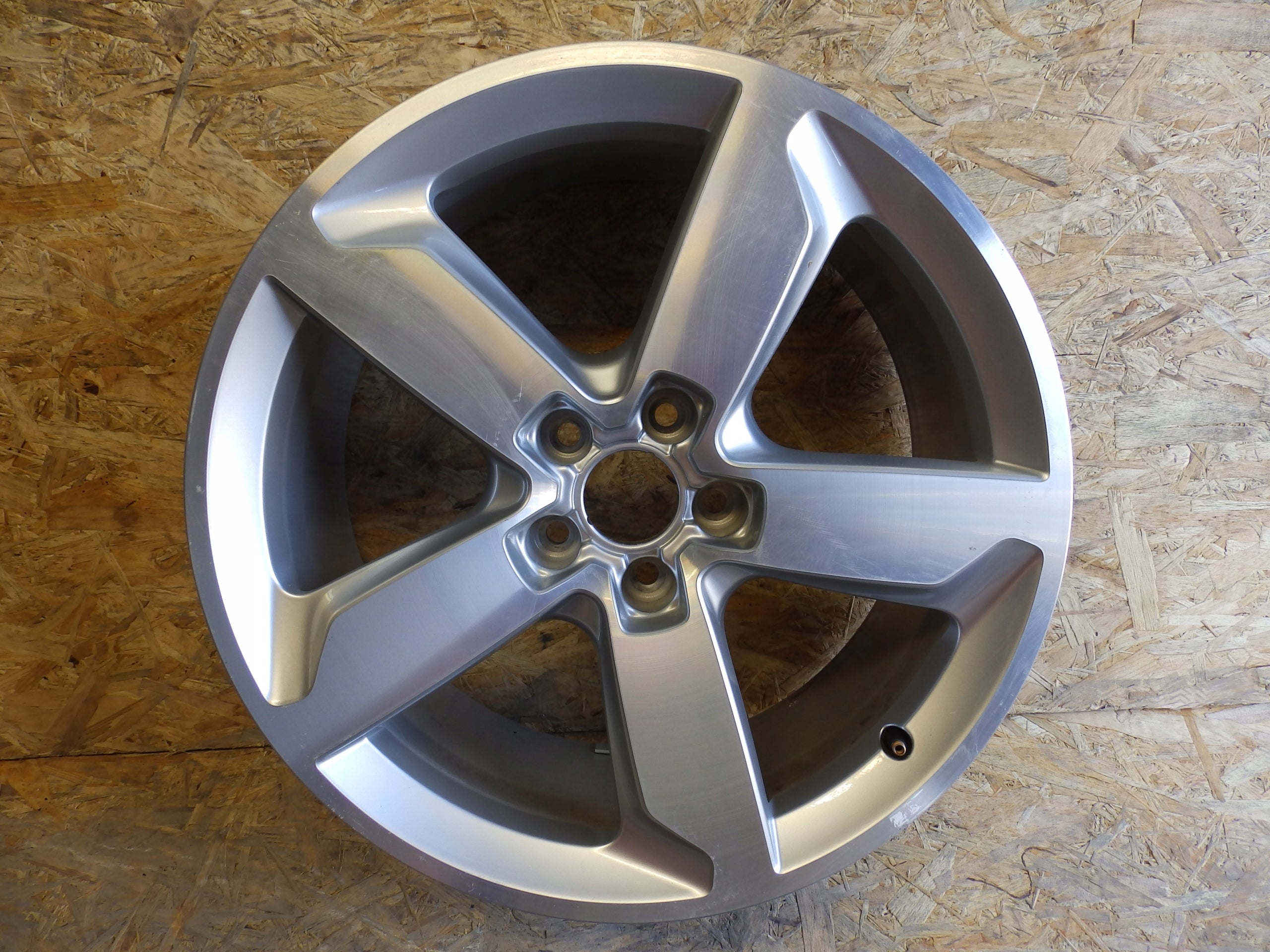  1x Alu Felge Audi Q5 Aluminum rim 19 Zoll 8.0J 5x112 39ET product image