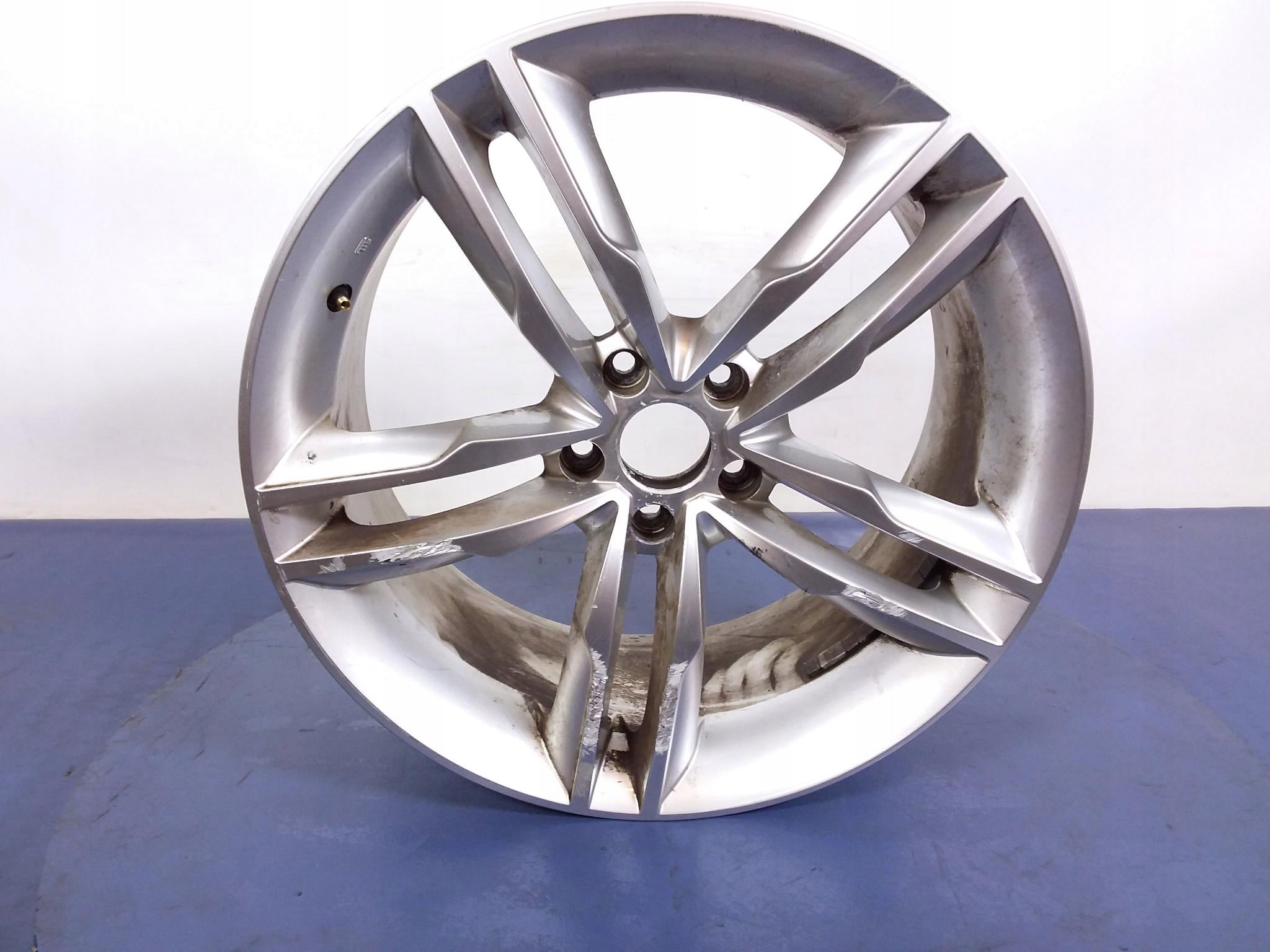 1x Alu Felge Audi Q5 Aluminum rim 19 Zoll 8.5J 5x112