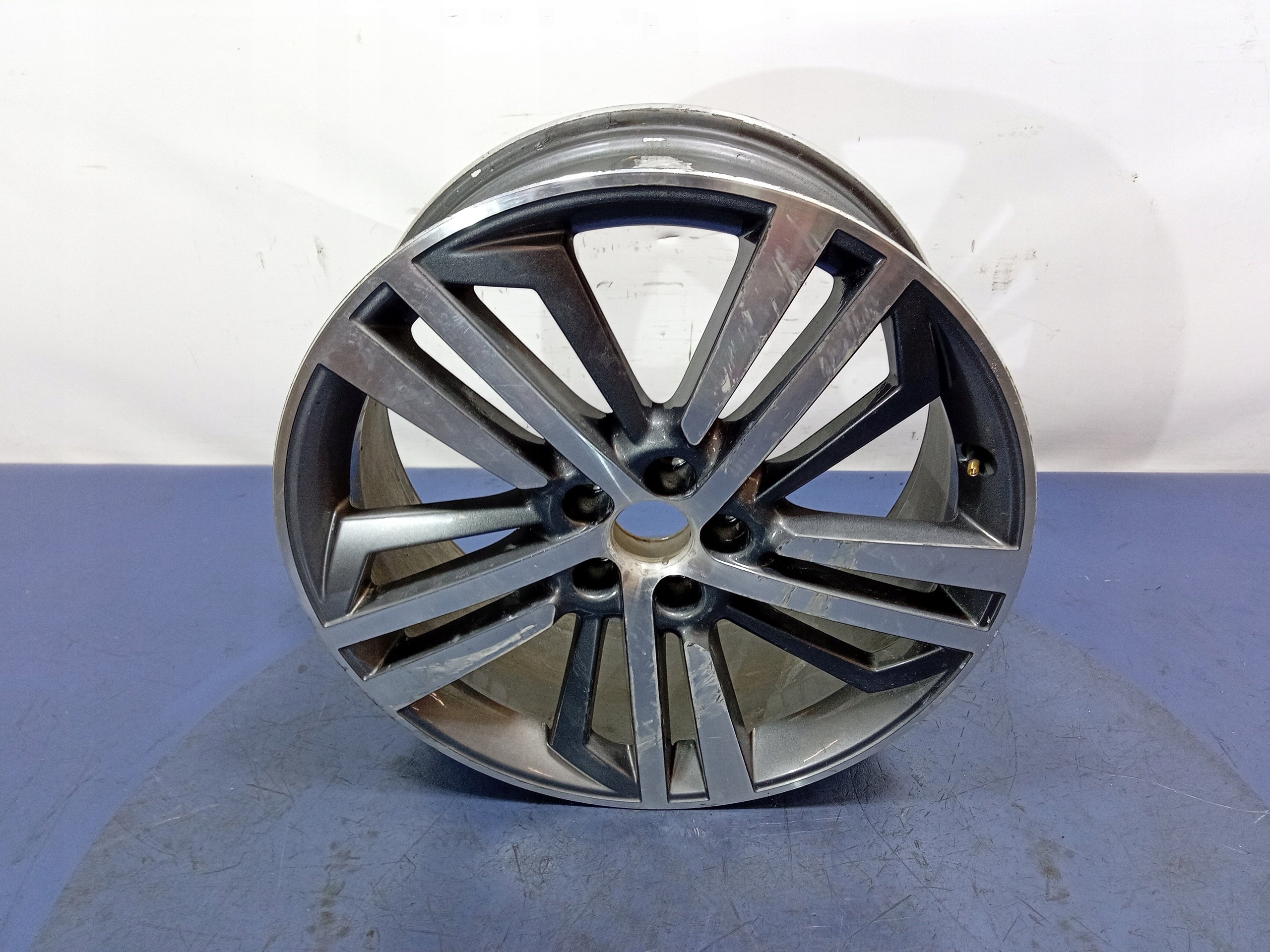 1x Alu Felge Audi Q5 Aluminum rim 20 Zoll 8.0J 5x112 80A601025AE