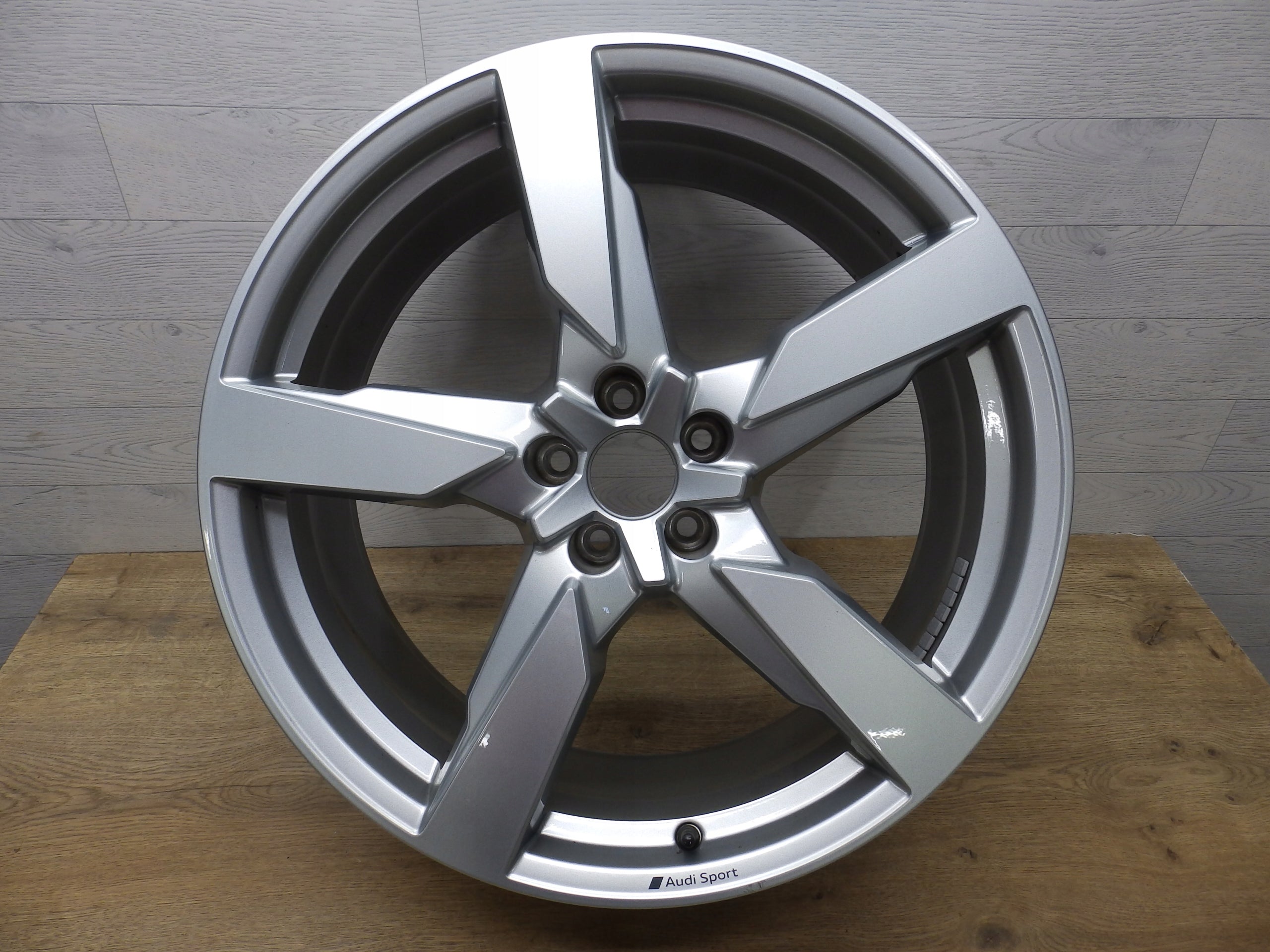  1x Alu Felge Audi Q5 Aluminum rim 21 Zoll 8.5J 5x112 34ET 80A601025AR product image