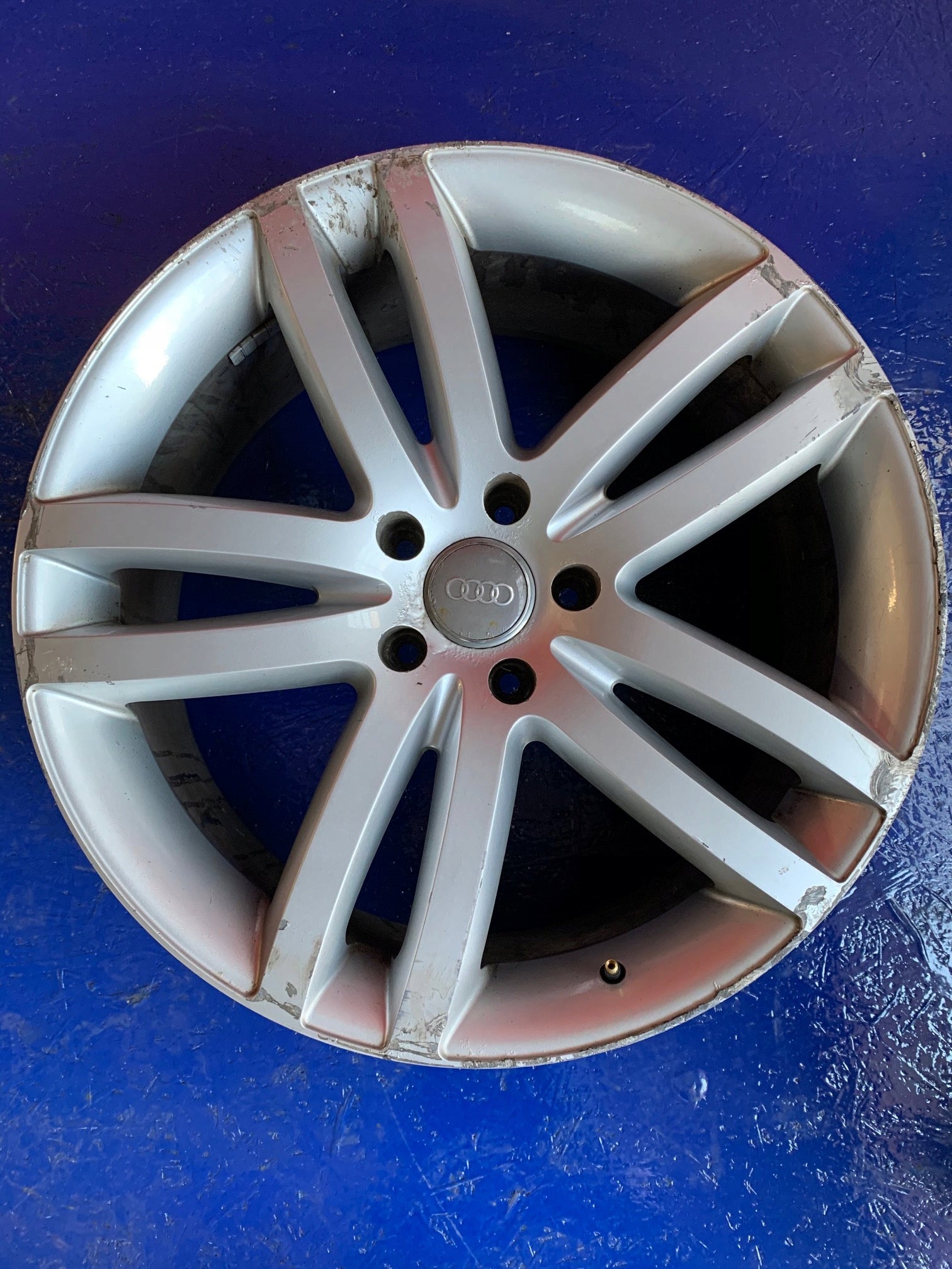 1x Alu Felge Audi Q7 SQ7 Aluminum rim 22 Zoll 10.0J 5x130