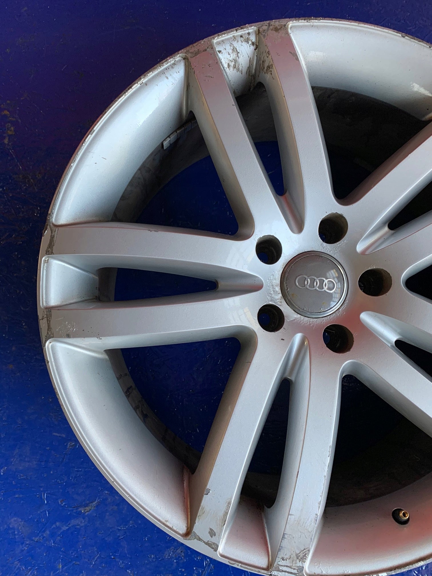 1x Alu Felge Audi Q7 SQ7 Aluminum rim 22 Zoll 10.0J 5x130