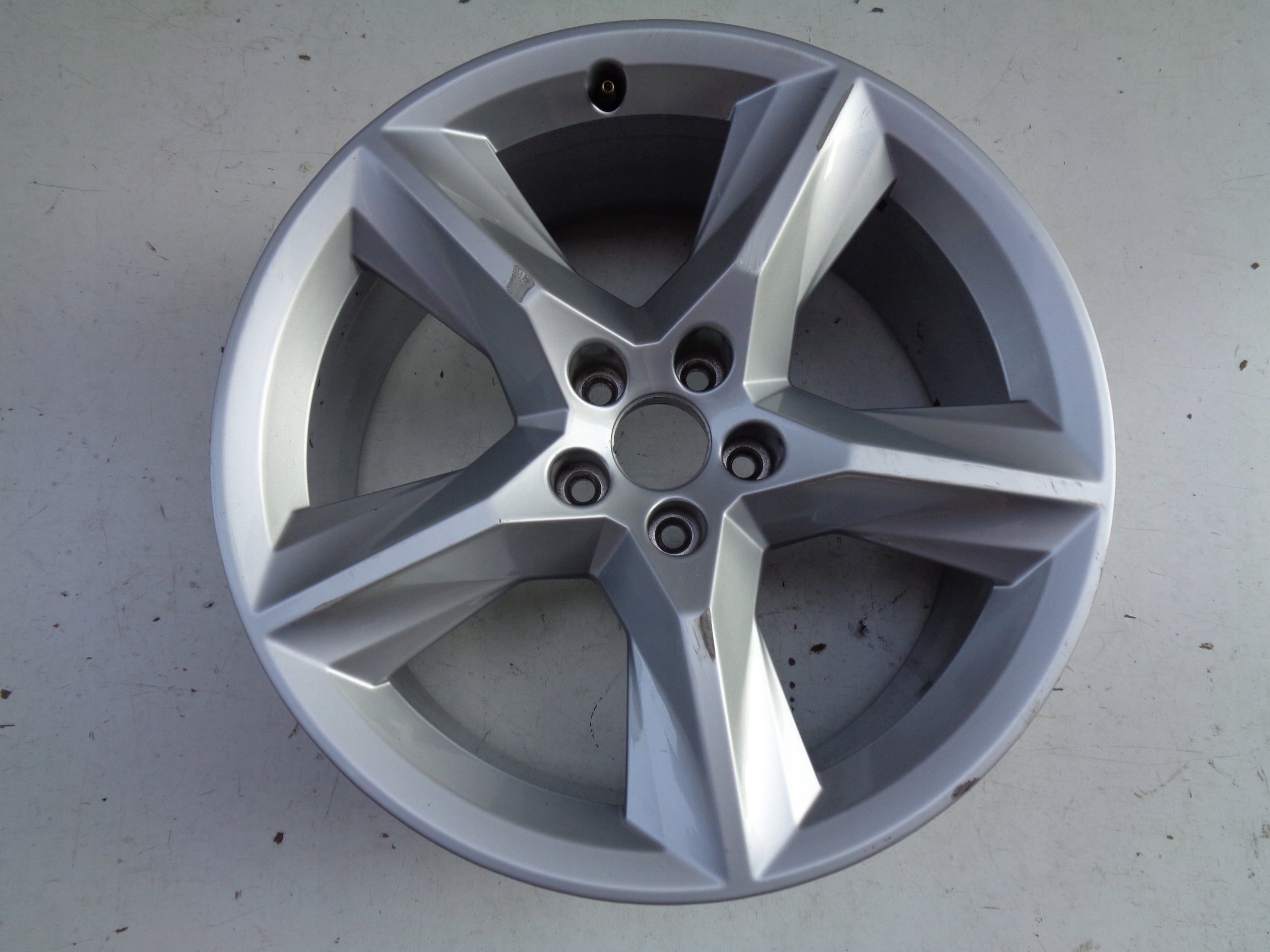  1x Alu Felge Audi Q7 Aluminum rim 19 Zoll 8.0J 5x112 28ET 4M0601025F product image