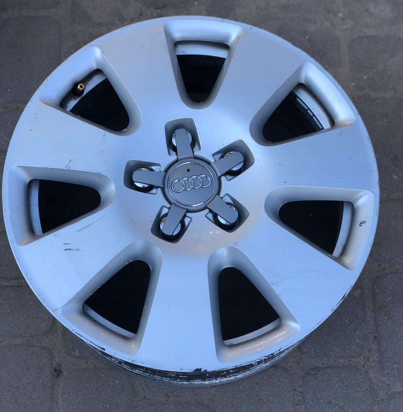 Alu Felge Audi Q7 Aluminum rim 18 Zoll 7.5J 5x130 53ET 4L0601025AF