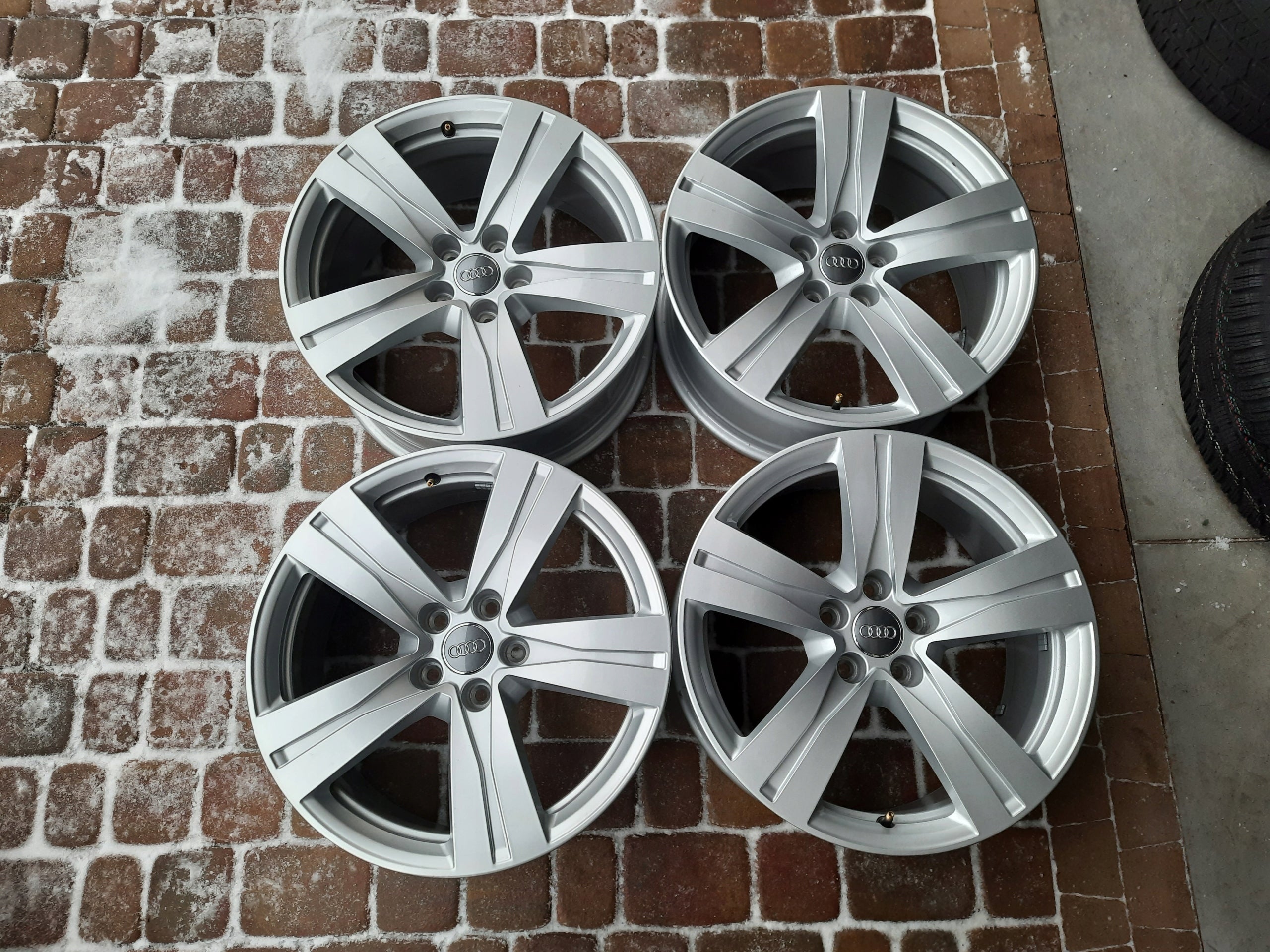 Alu Felge Audi Q7 Aluminum rim 18 Zoll 8.0J 5x112 25ET