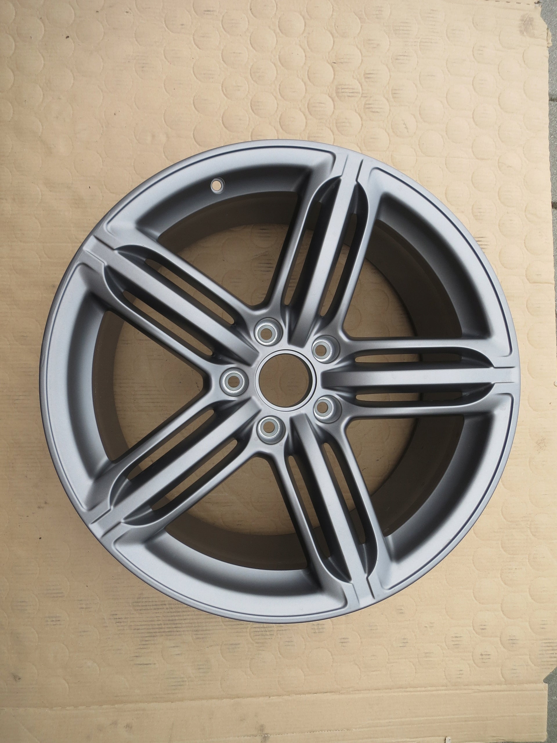 1x aluminum rim Audi Q7 Aluminum rim 21 inch 10.0J 5x130 