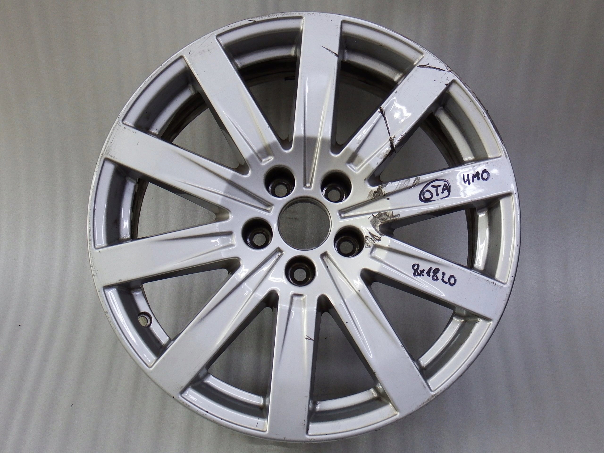 1x Alu Felge Audi Q7 Aluminum rim 18 Zoll 8.0J 5x112 20ET 4M0601025