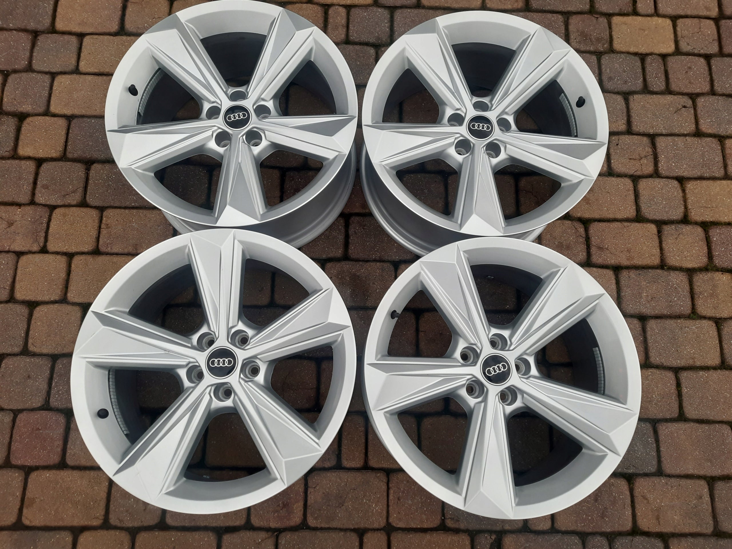 Alu Felge Audi Q7 Aluminum rim 19 Zoll 8.5J 5x112 23ET