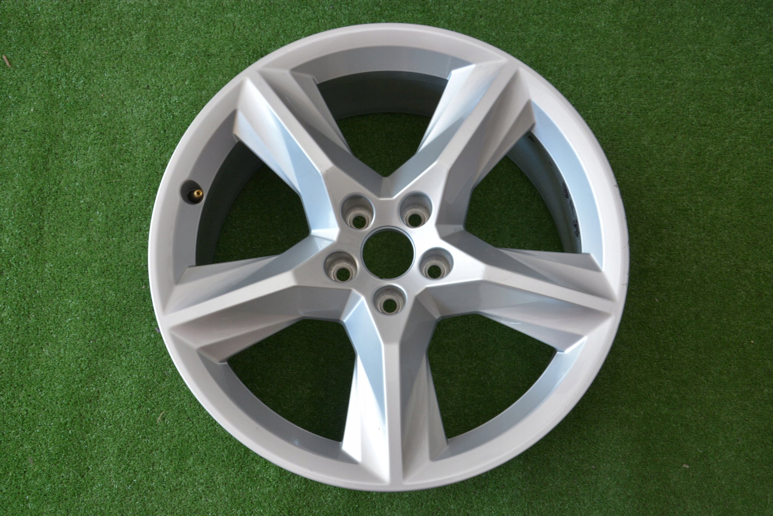  1x Alu Felge Audi Q7 Aluminum rim 19 Zoll 8.0J 5x112 28ET 4M0601025F product image