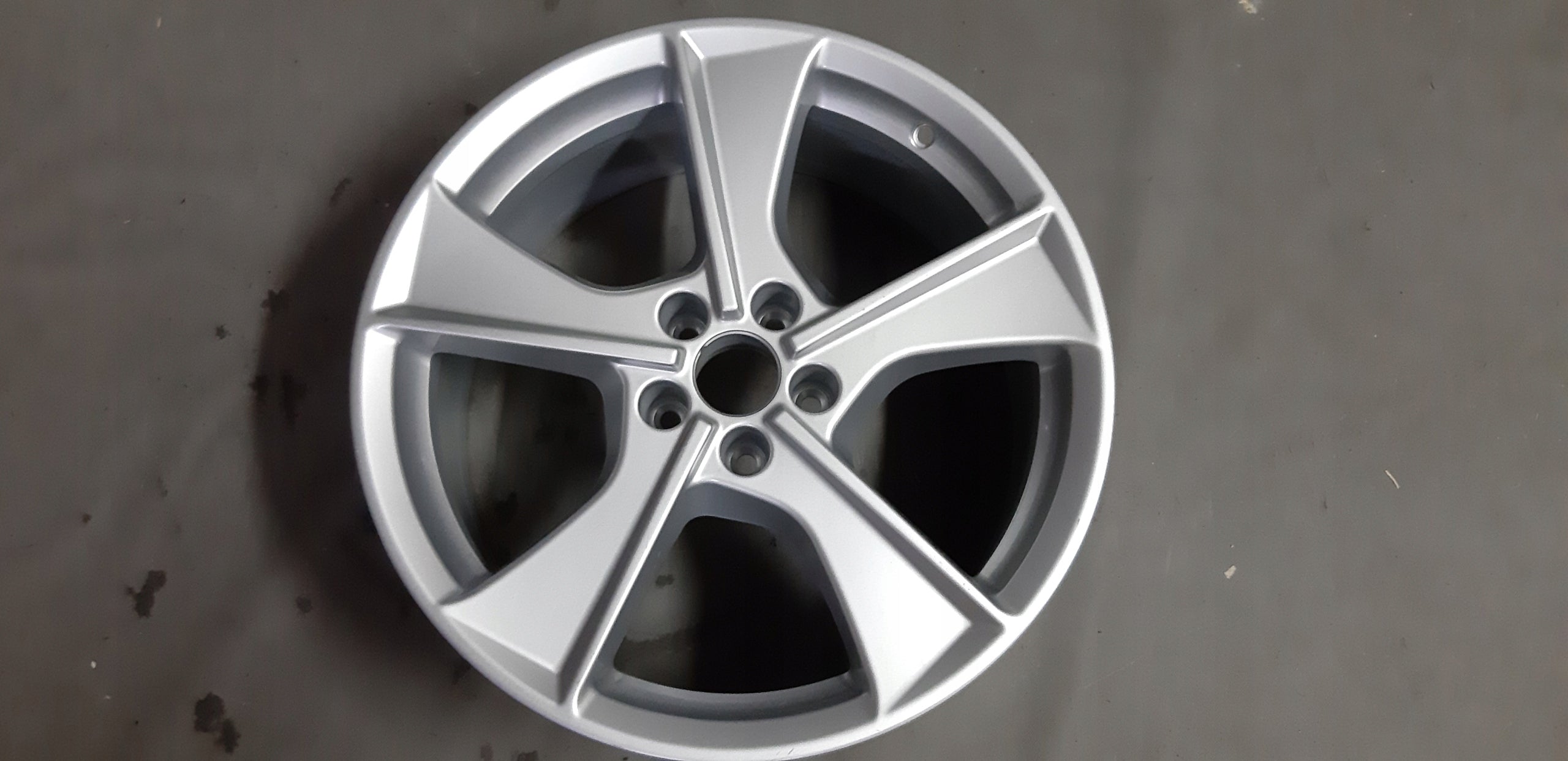  1x Alu Felge Audi Q7 Aluminum rim 19 Zoll 8.5J 5x112 28ET product image