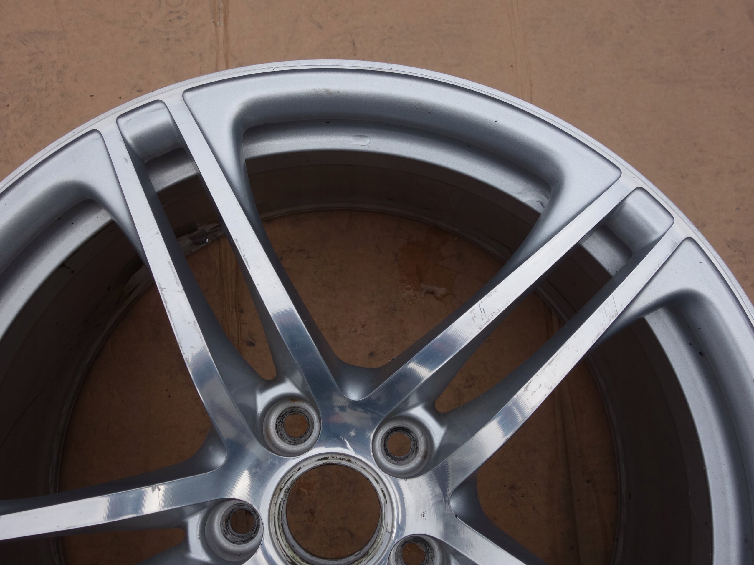 1x Alu Felge Audi R8 Aluminum rim 19 Zoll 8.5J 5x112