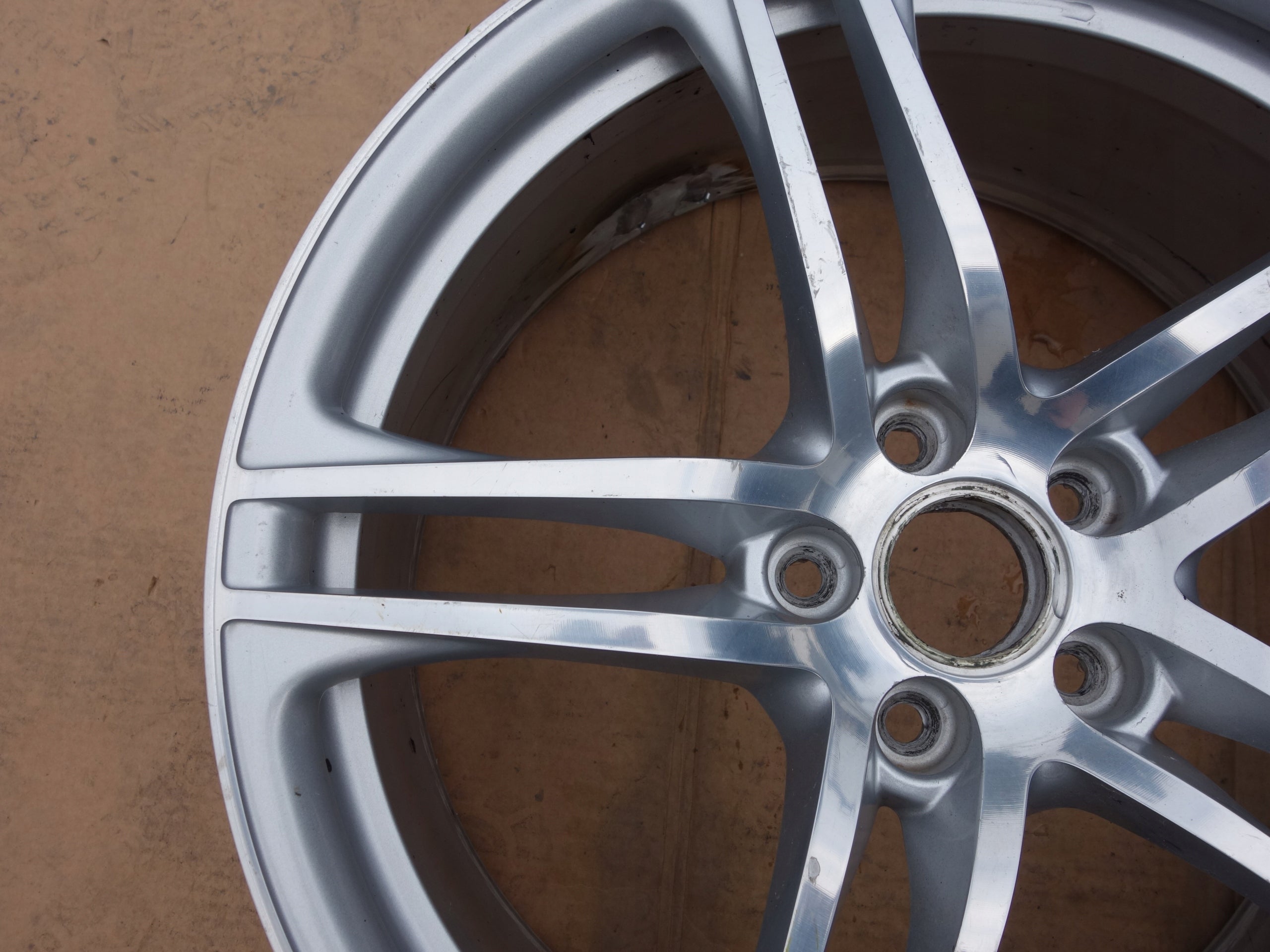 1x Alu Felge Audi R8 Aluminum rim 19 Zoll 8.5J 5x112